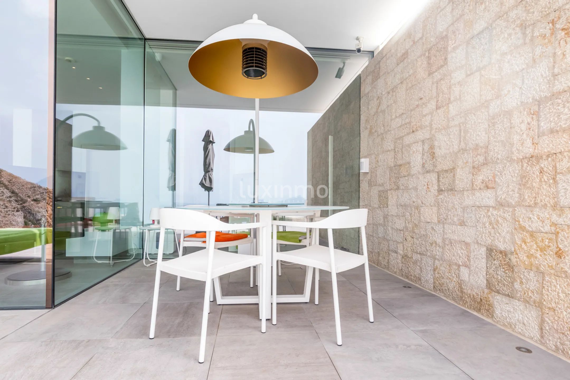 Moderna villa de lujo de nueva construcción en Mascarat con excepcionales vistas al mar y privacidad — photo 34