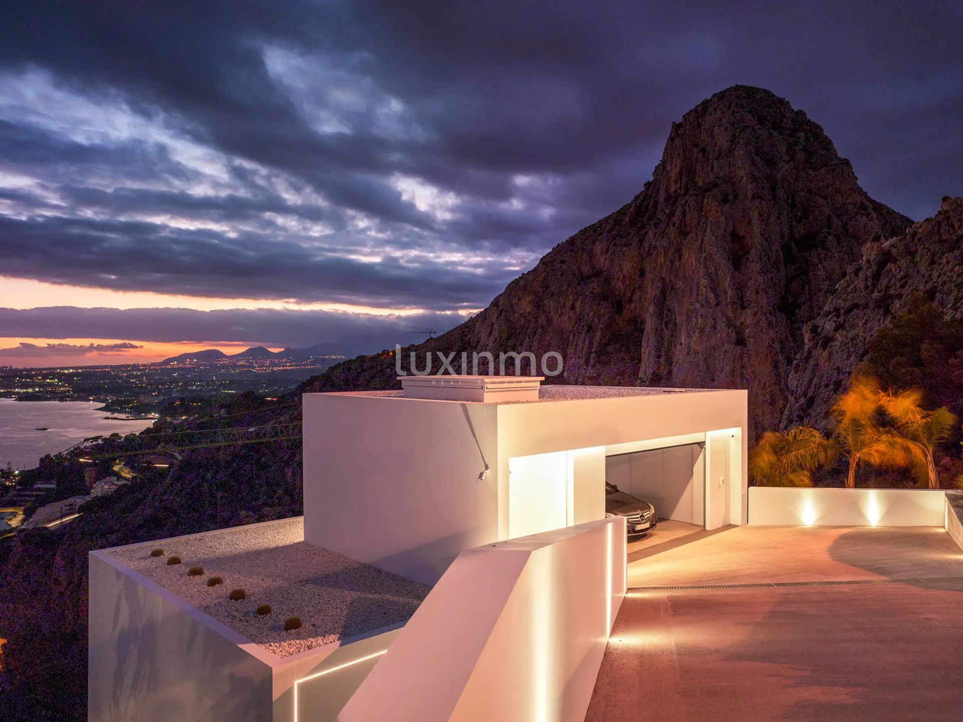 Moderna villa de lujo de nueva construcción en Mascarat con excepcionales vistas al mar y privacidad — photo 15