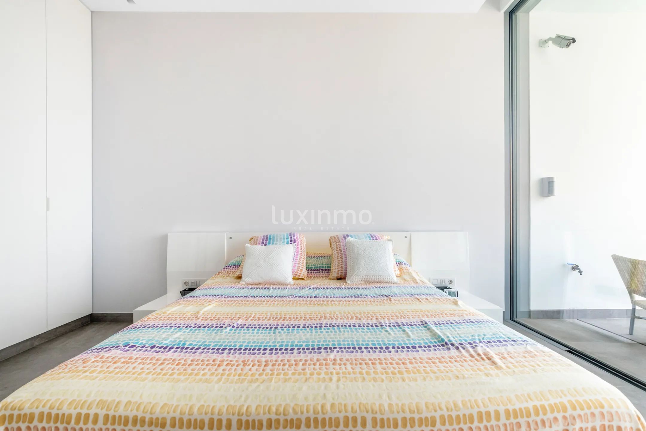 Moderna villa de lujo de nueva construcción en Mascarat con excepcionales vistas al mar y privacidad — photo 21