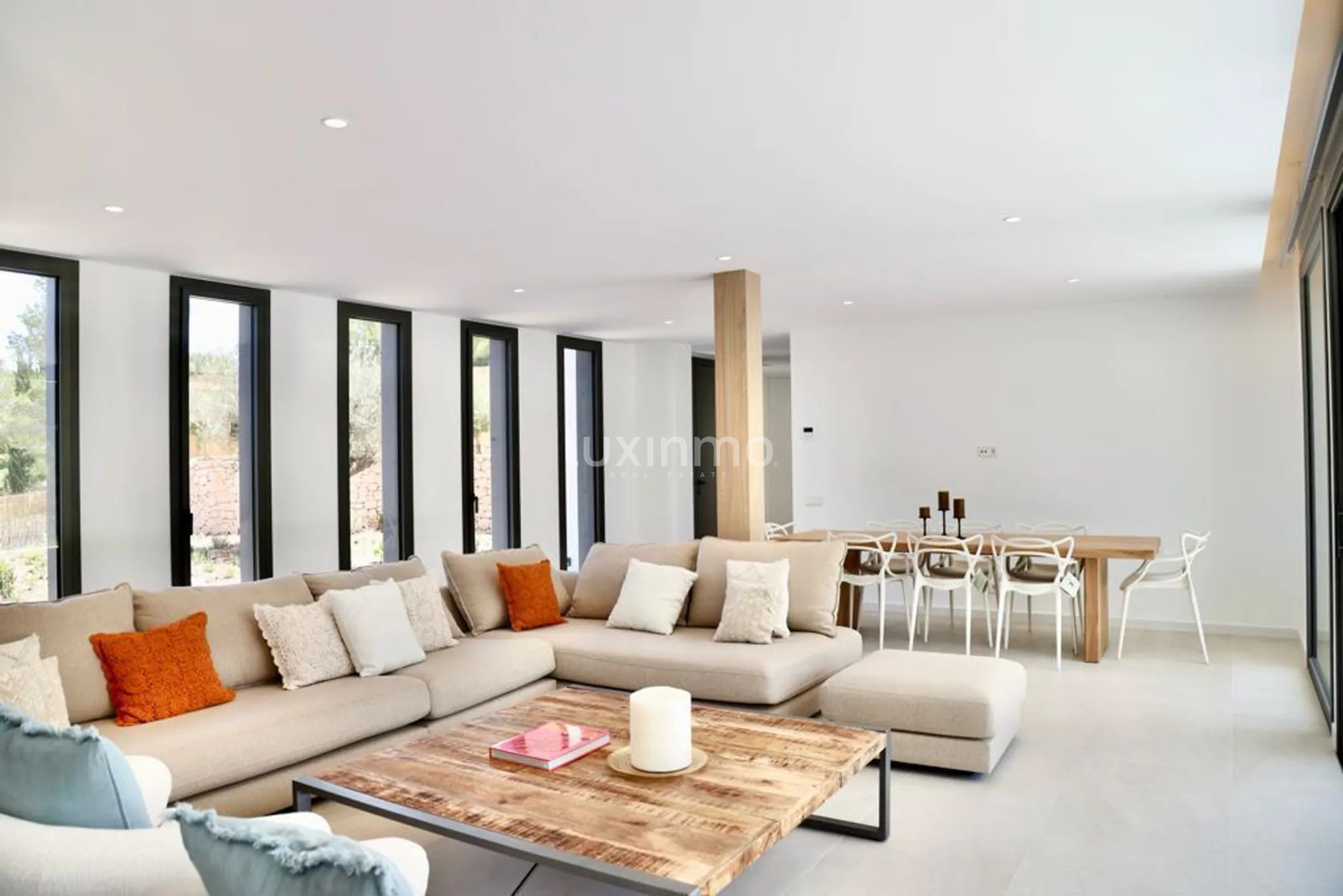 Wyjątkowa rezydencja o nowoczesnej architekturze — photo 12