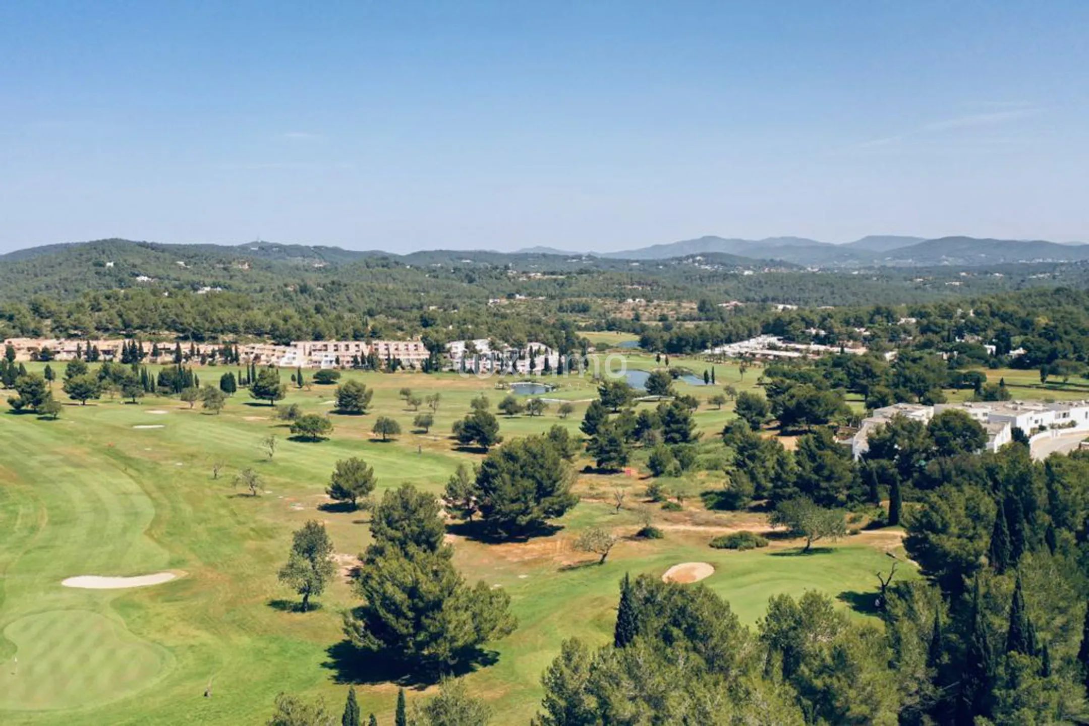 Wyjątkowa rezydencja o nowoczesnej architekturze — photo 21