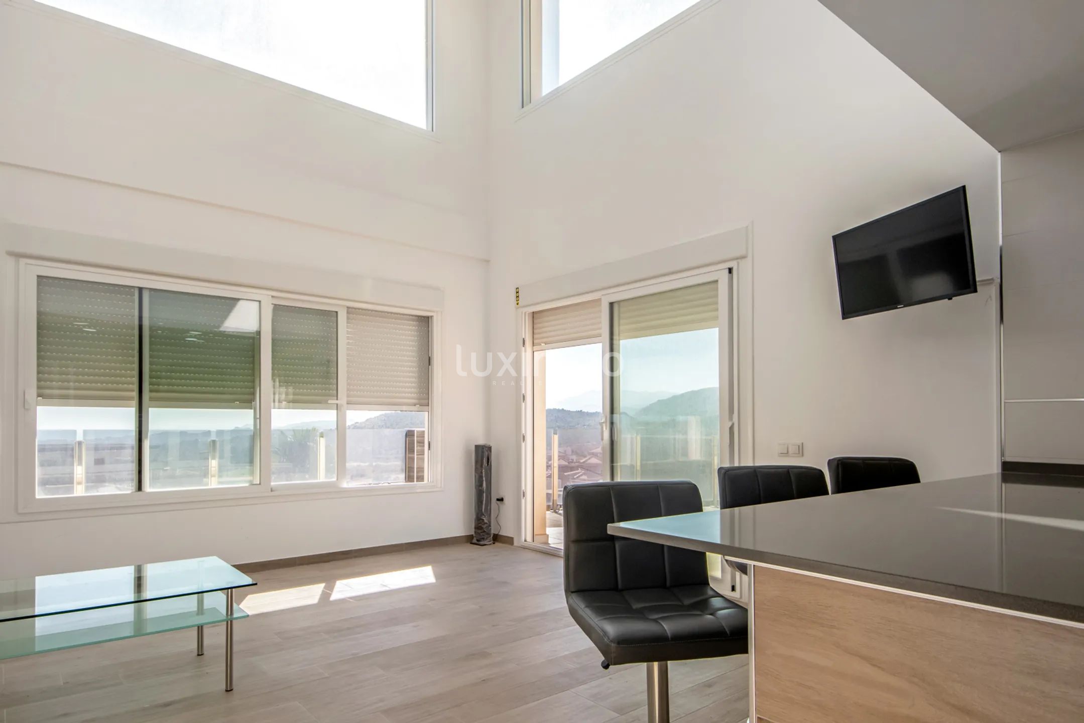 Villa in Balcon de Finestrat with breathtaking open views and sea views — photo 3
