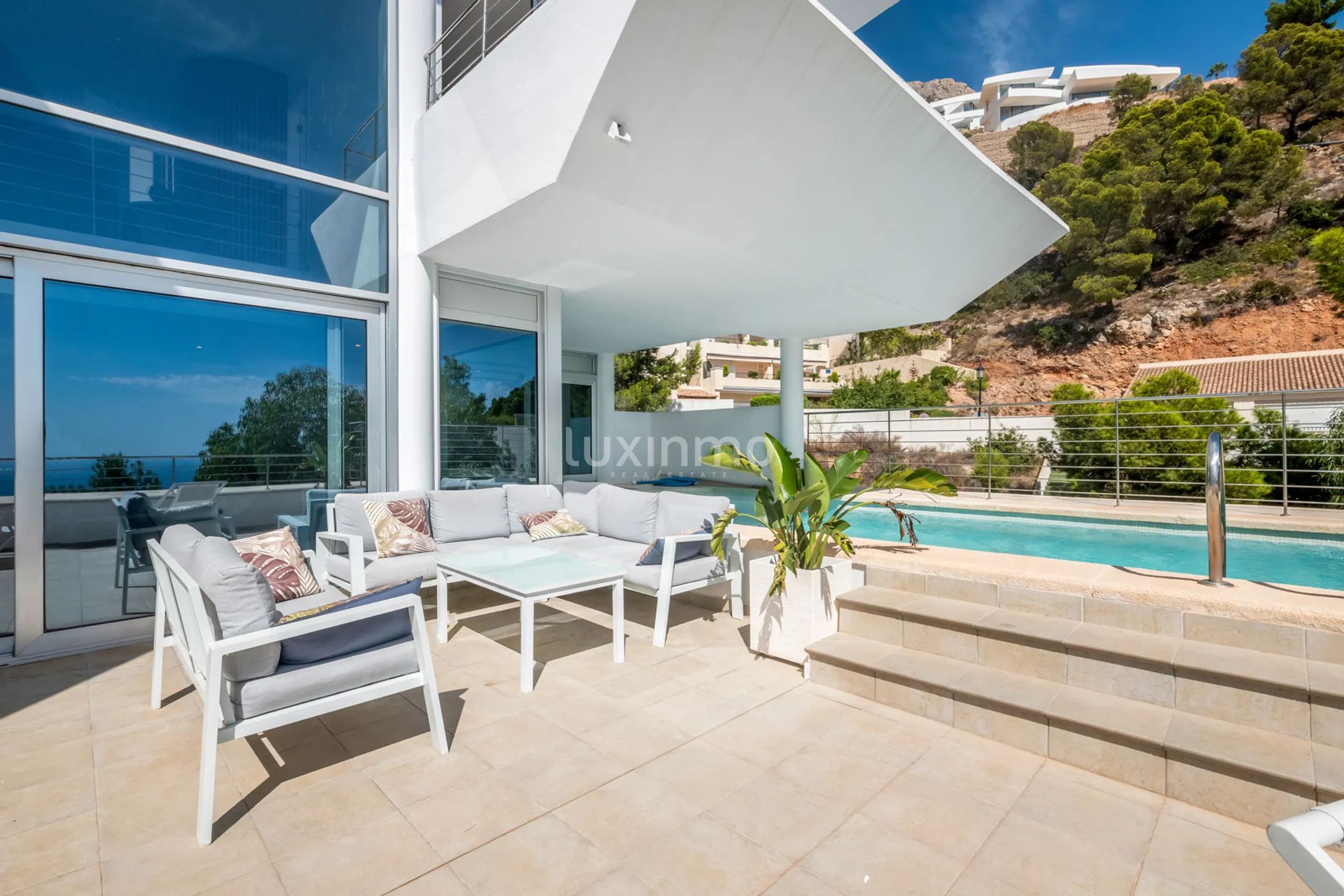 Modern designer villa for sale in Altea Hills — photo 2