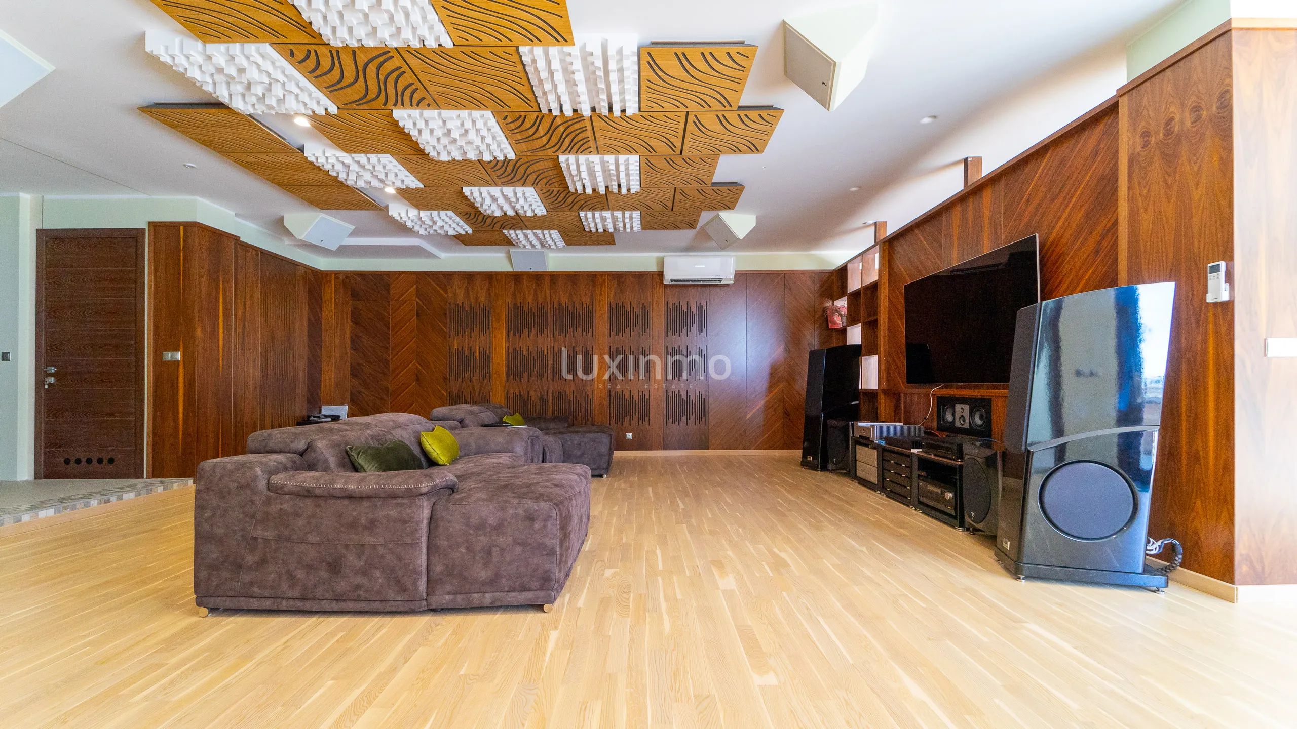 Modern villa with sea views in Altea Hills — photo 39