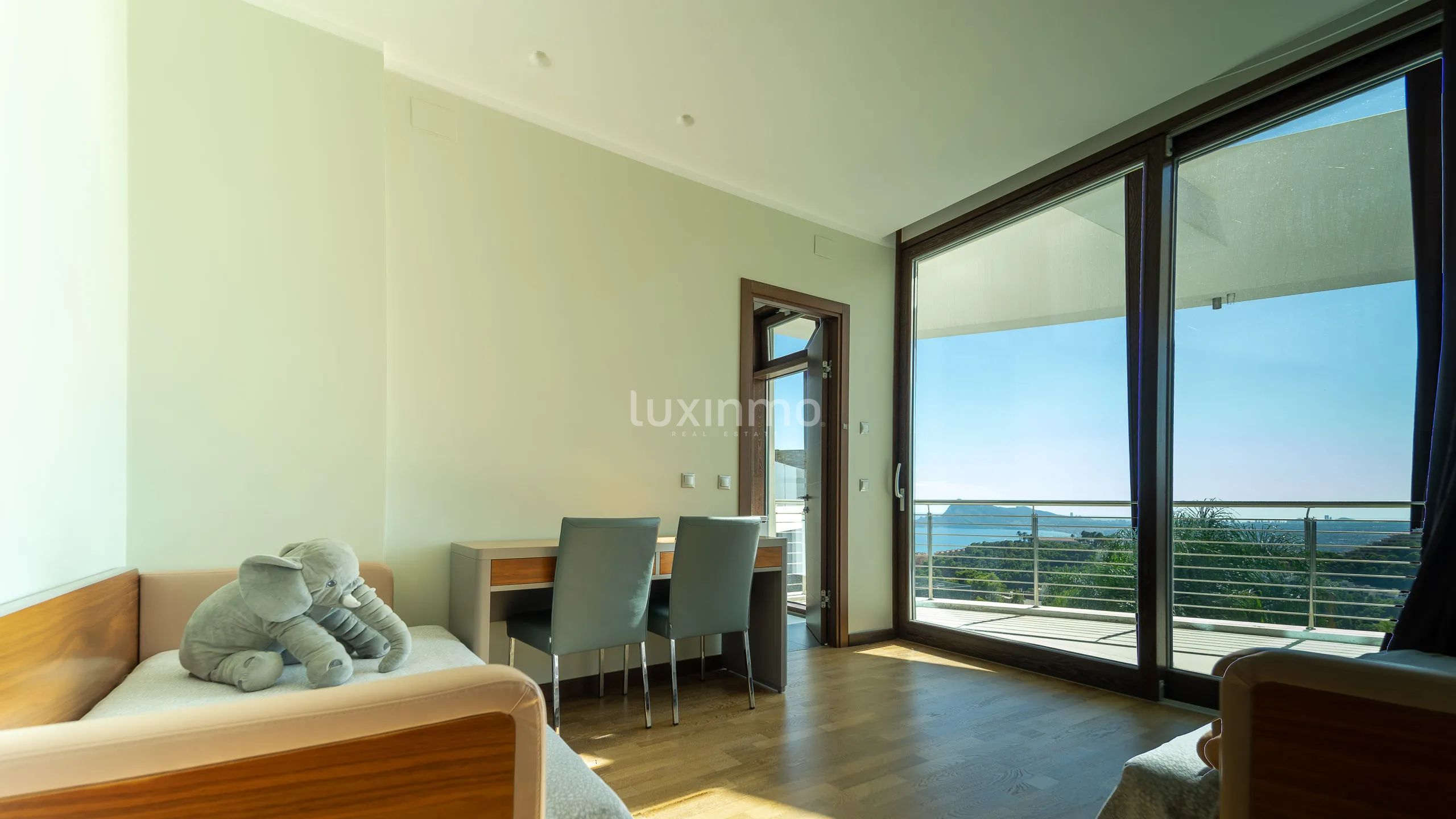 Modern villa with sea views in Altea Hills — photo 24