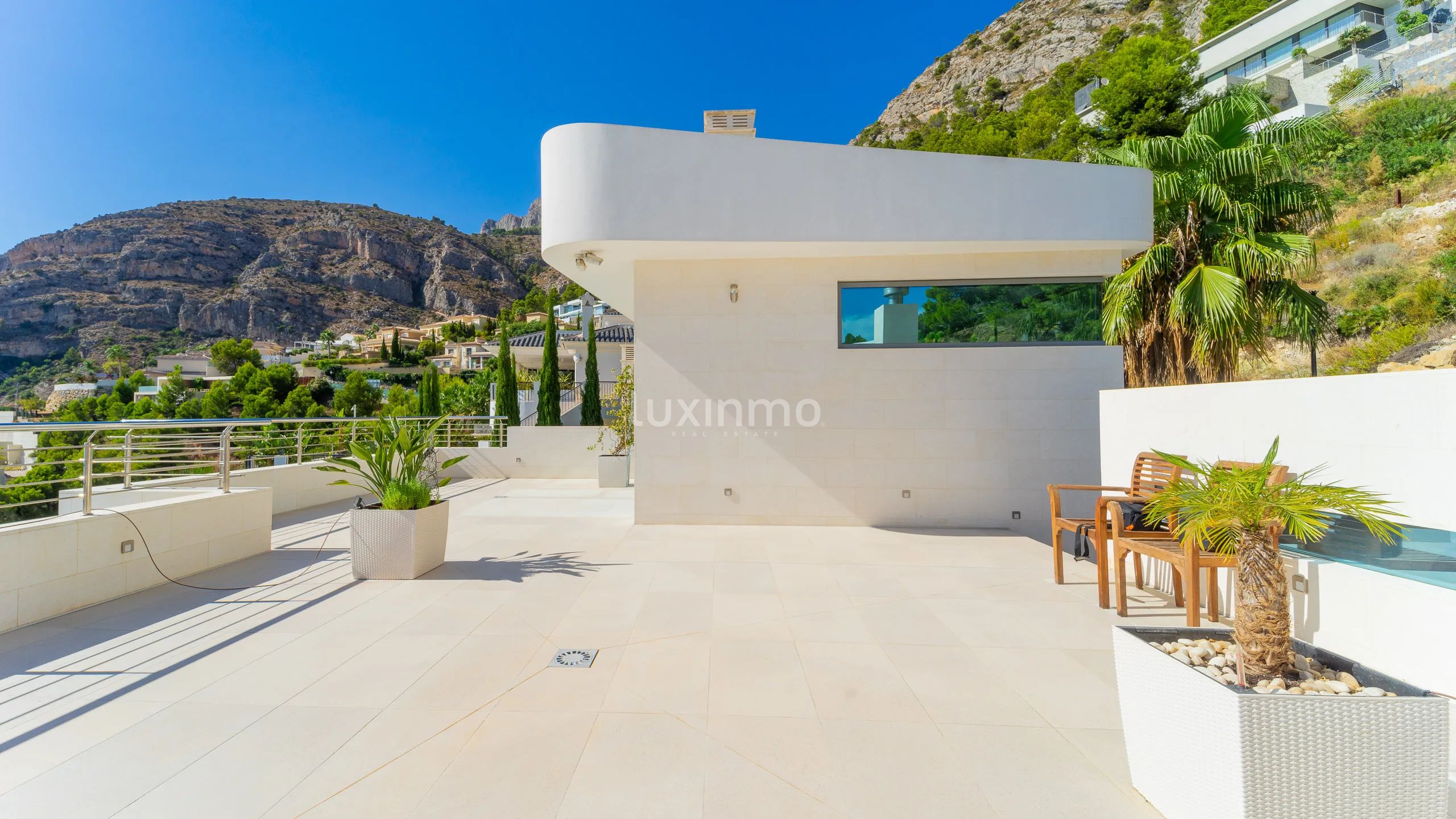 Modern villa with sea views in Altea Hills — photo 51