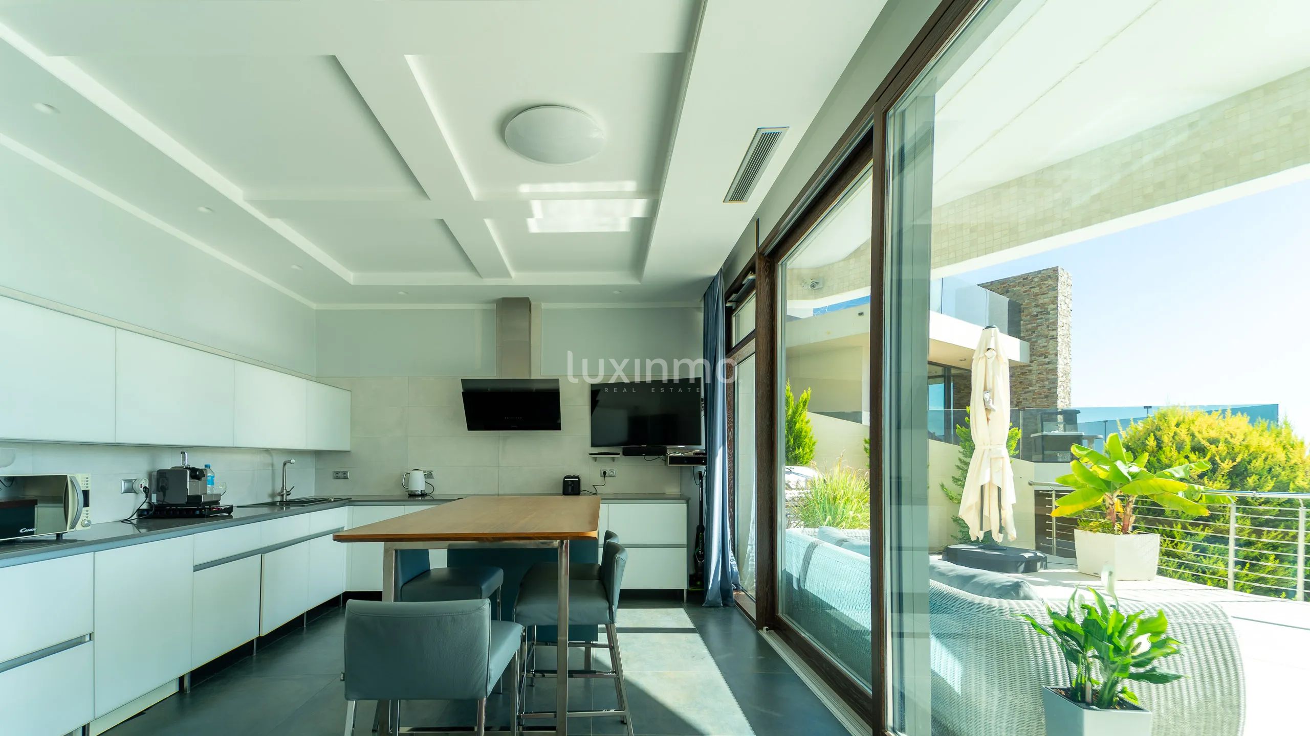 Modern villa with sea views in Altea Hills — photo 19