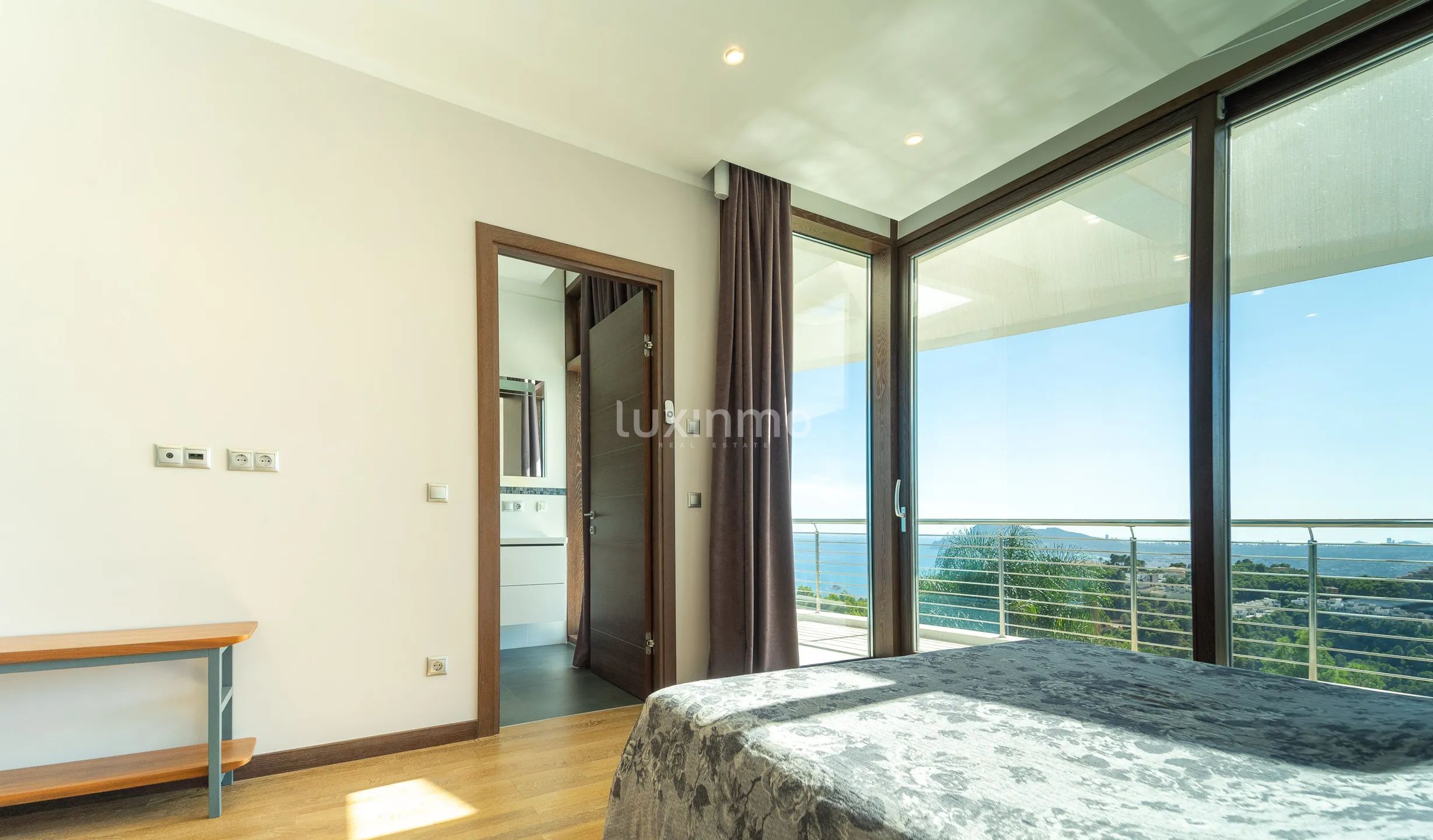 Modern villa with sea views in Altea Hills — photo 36