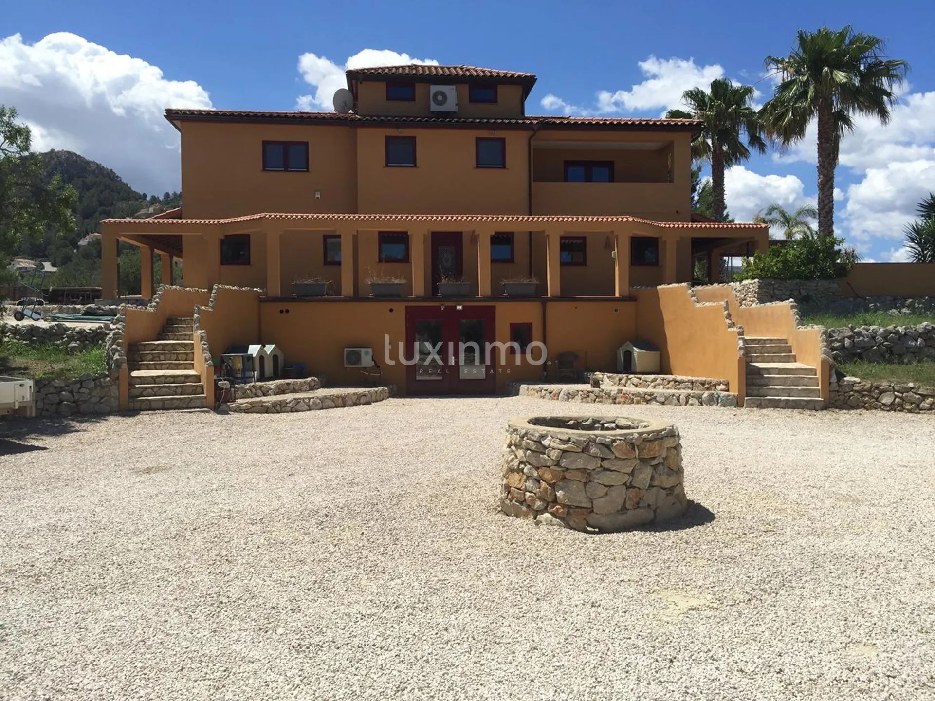 Große Finca zum Verkauf in Denia auf einem 10000m2 Grundstück — photo 2