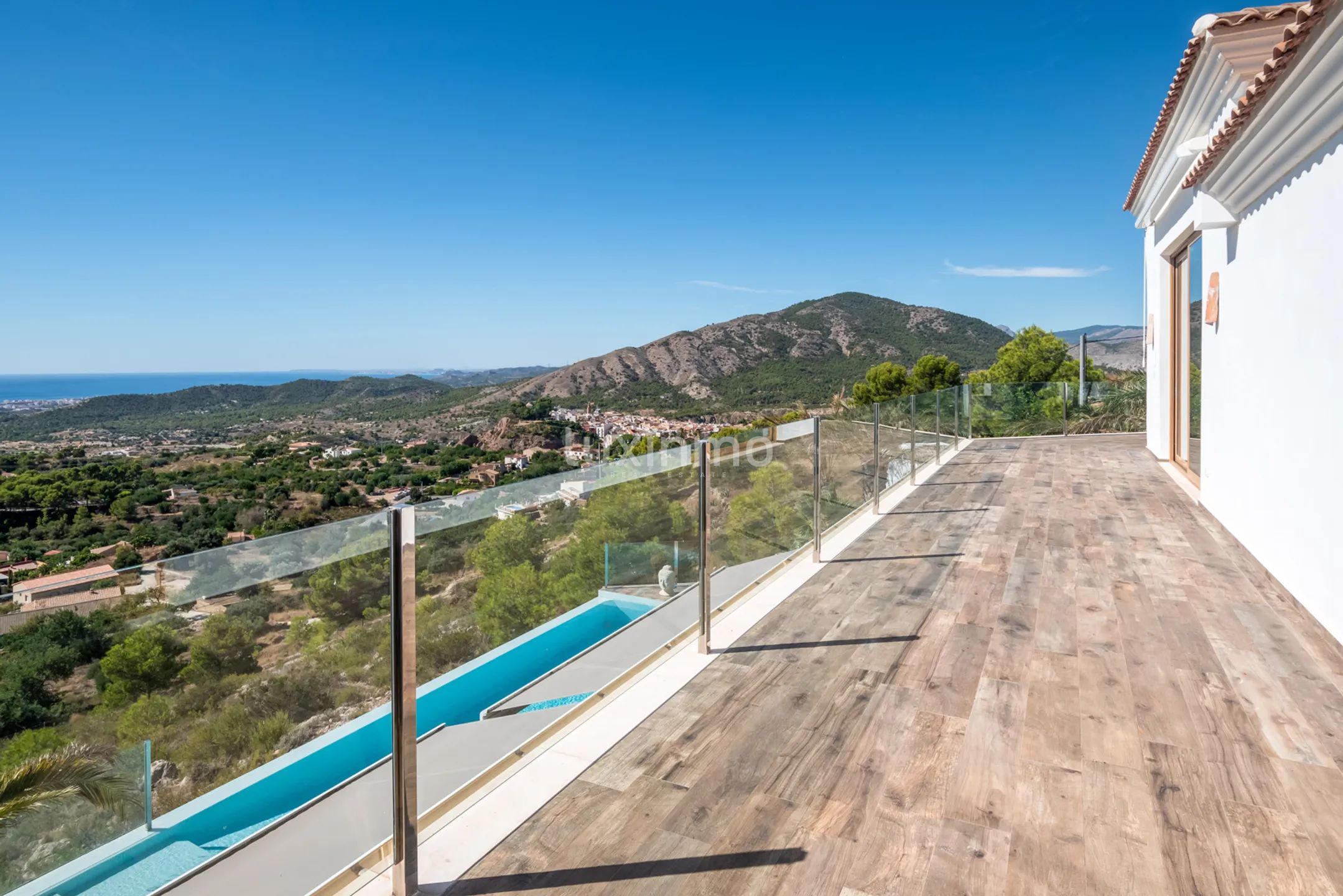 Villa de luxe dans le village de Finestrat — photo 31