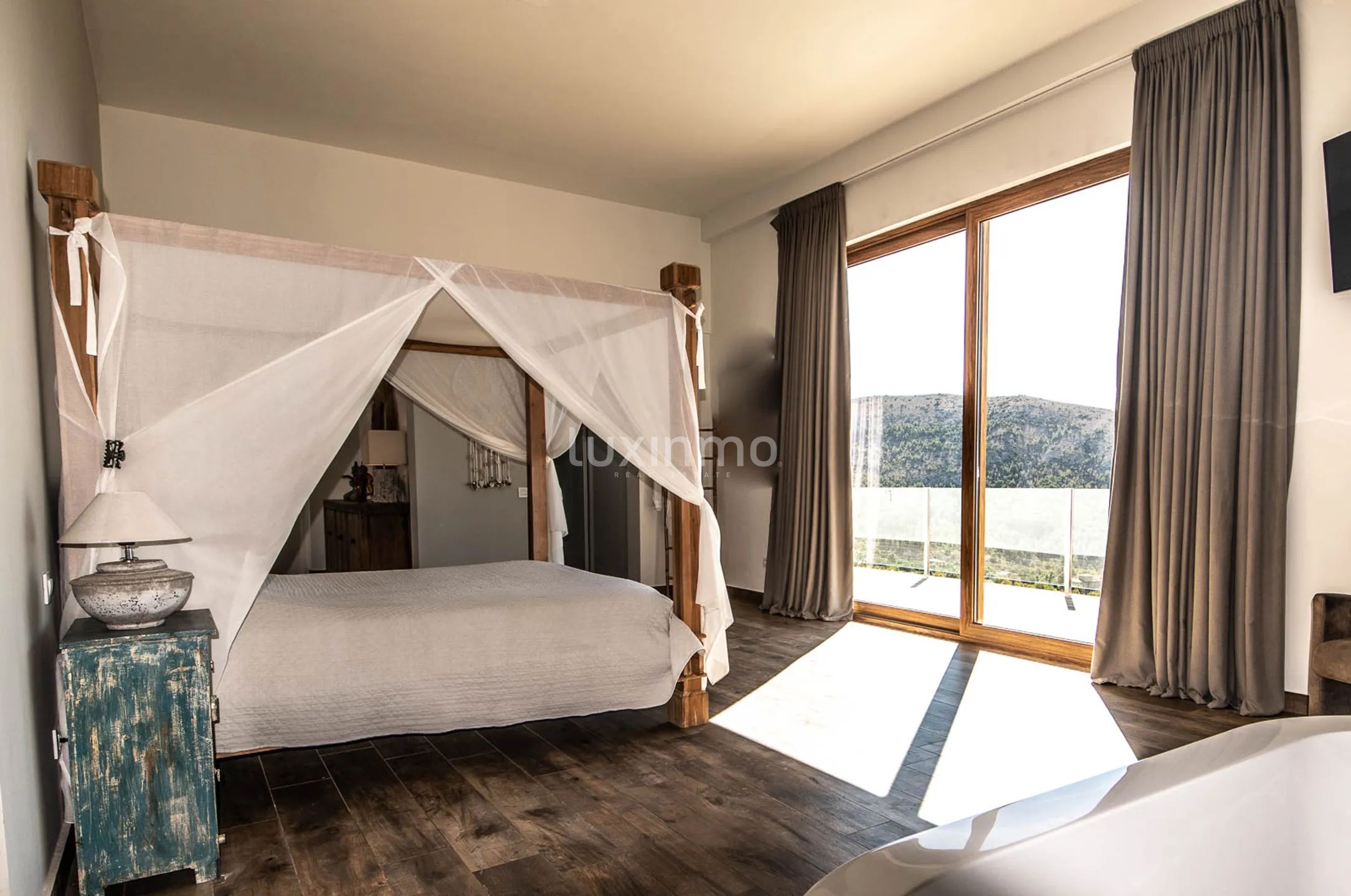 Villa de luxe dans le village de Finestrat — photo 26