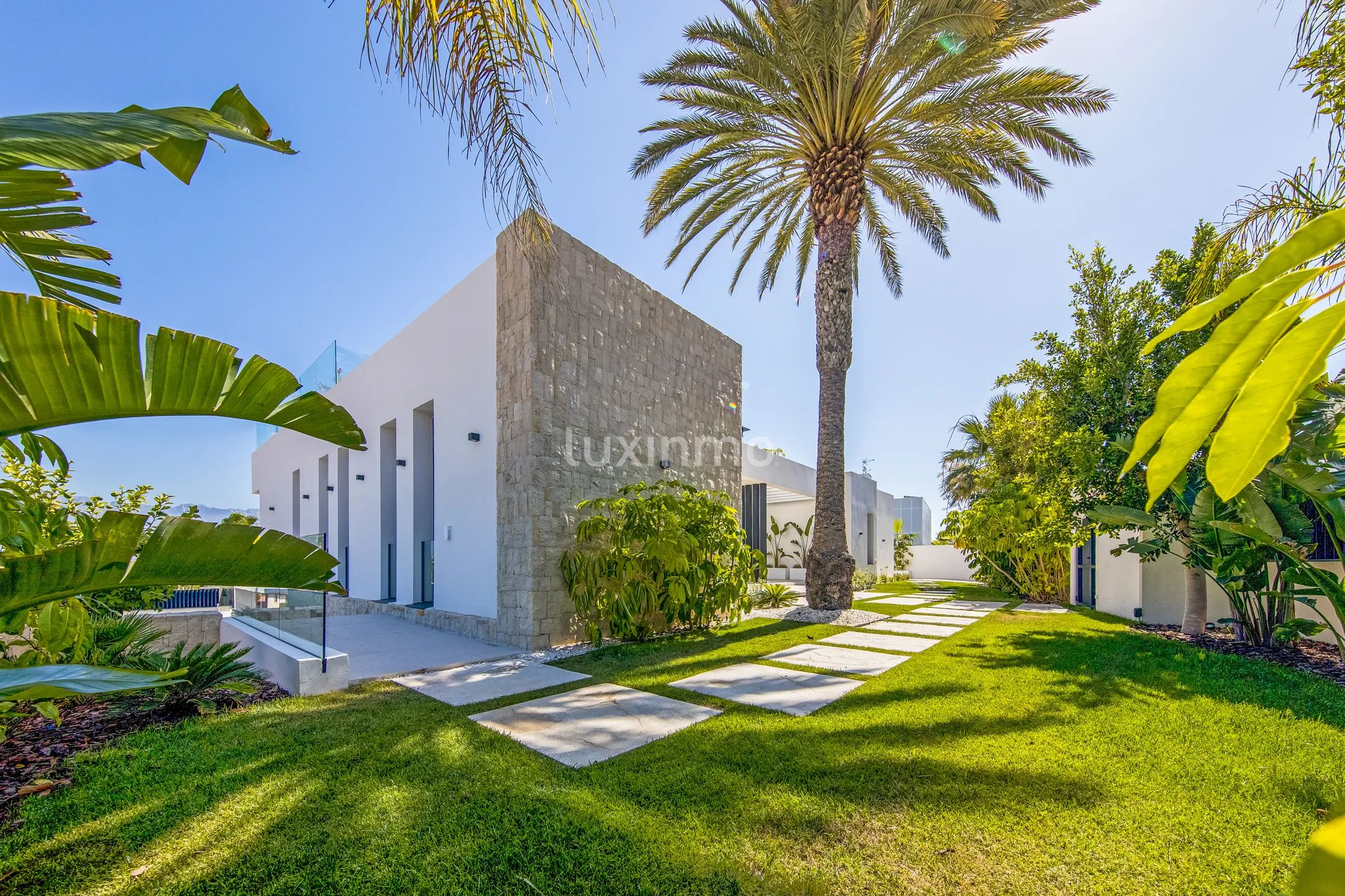 Large luxury villa for sale in Albir — photo 6