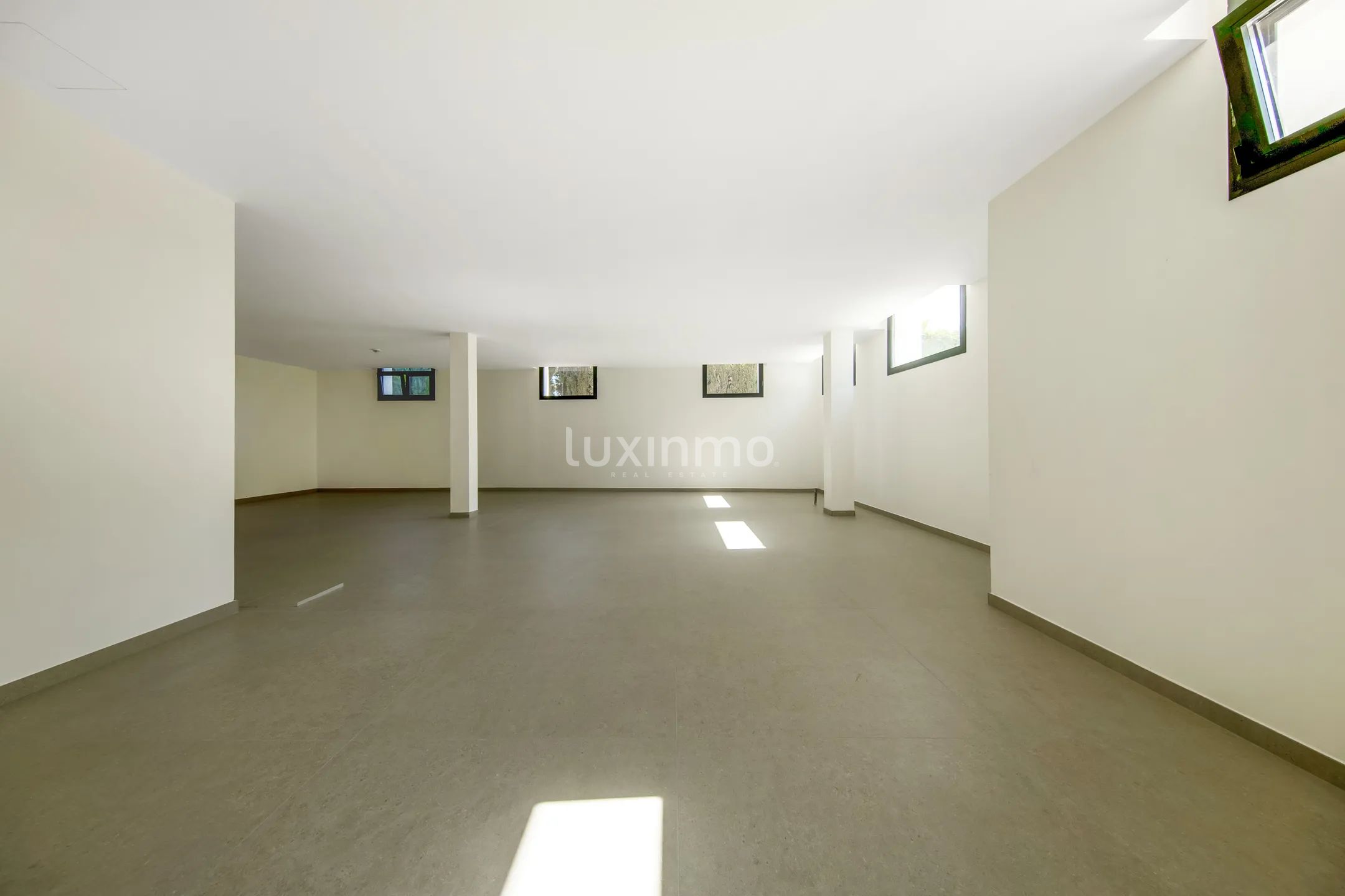 Duża luksusowa willa na sprzedaż w Albir — photo 37