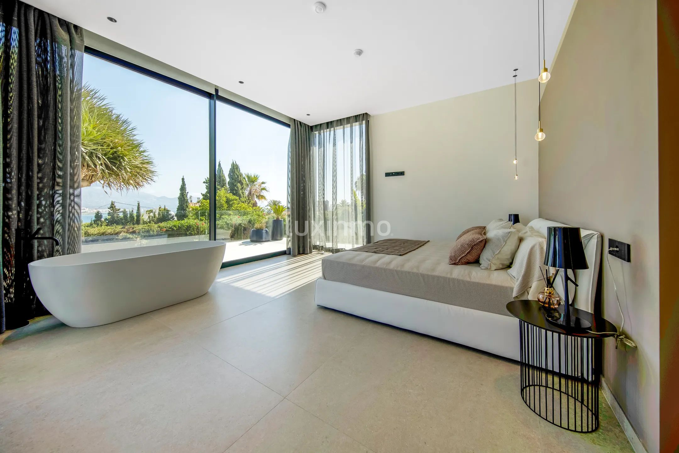 Large luxury villa for sale in Albir — photo 30