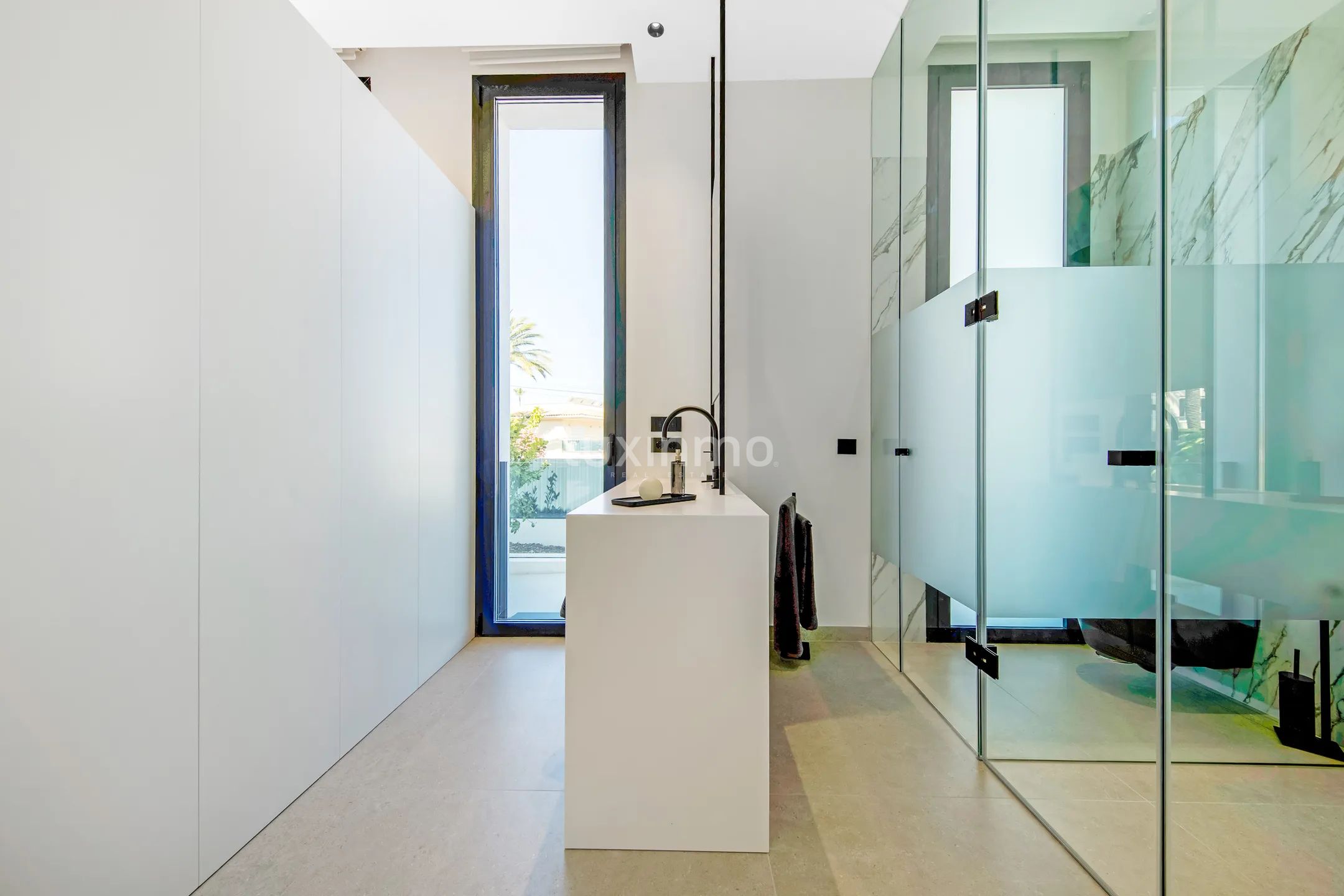 Large luxury villa for sale in Albir — photo 24