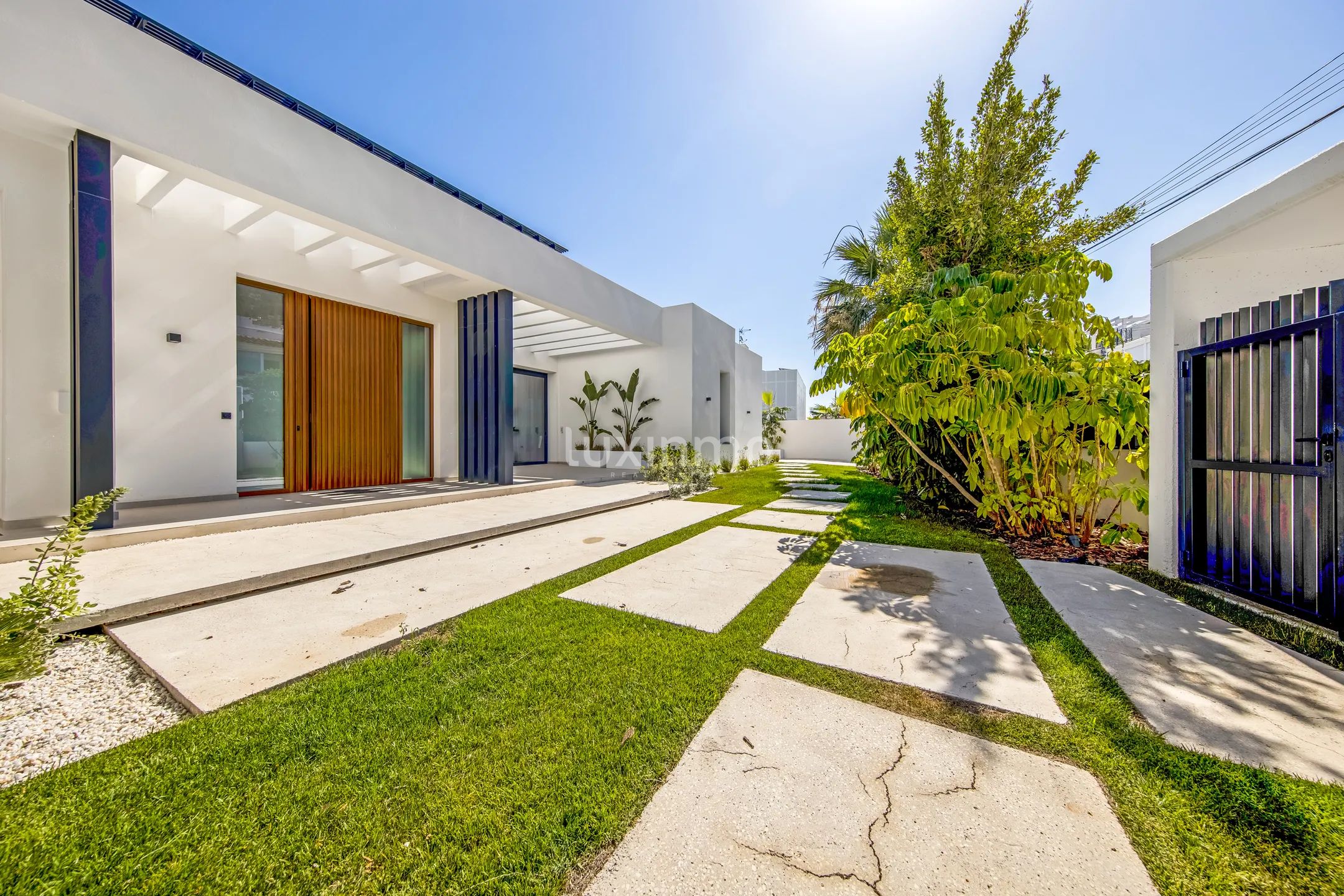 Large luxury villa for sale in Albir — photo 4