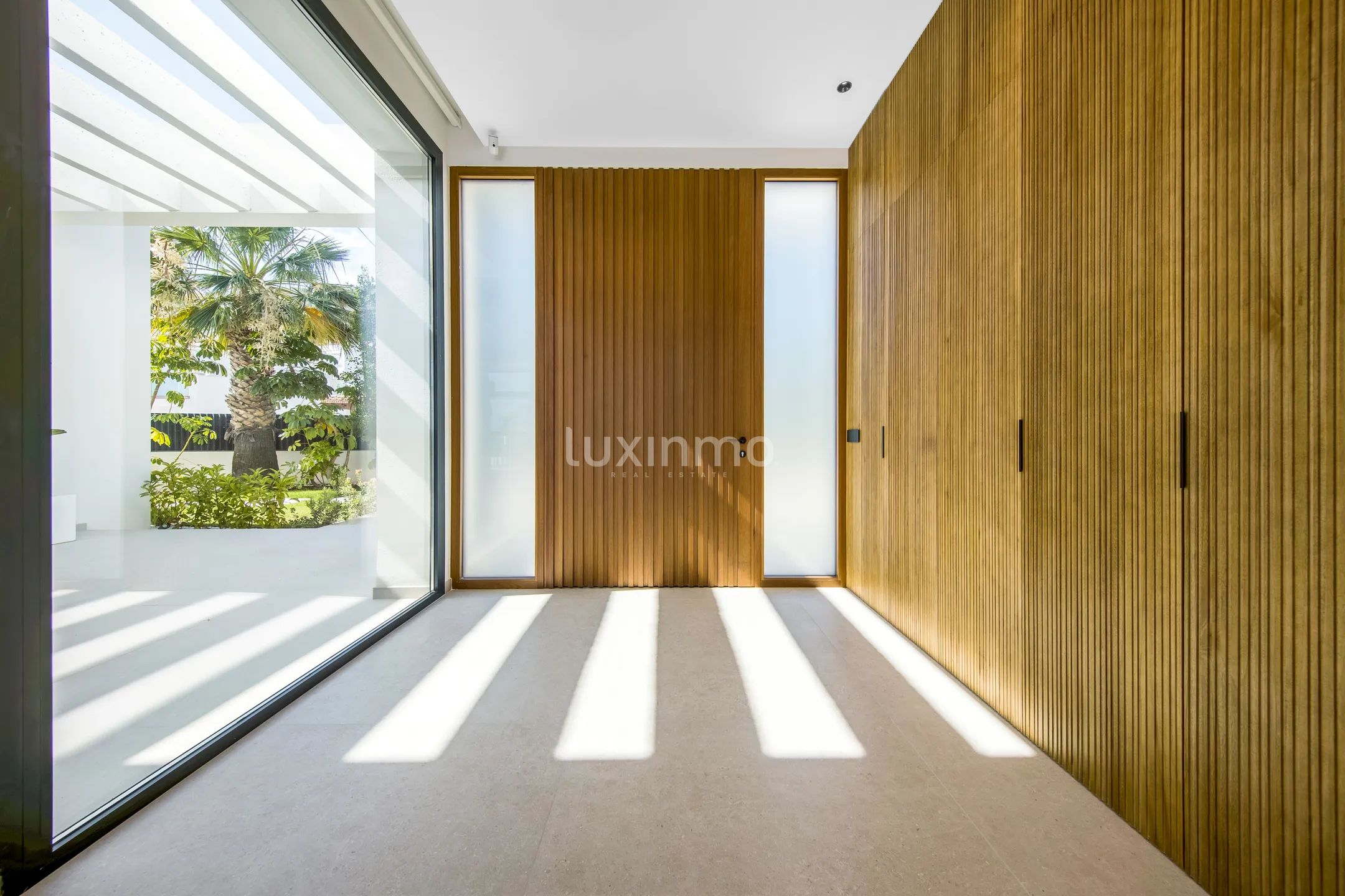 Large luxury villa for sale in Albir — photo 21