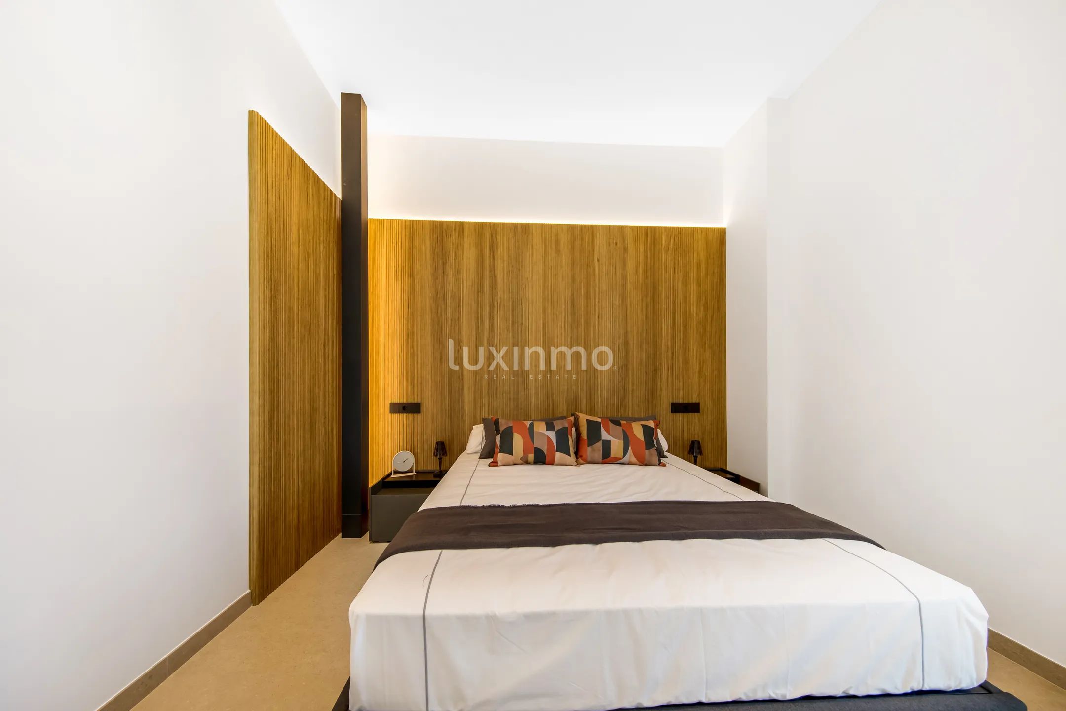 Large luxury villa for sale in Albir — photo 22