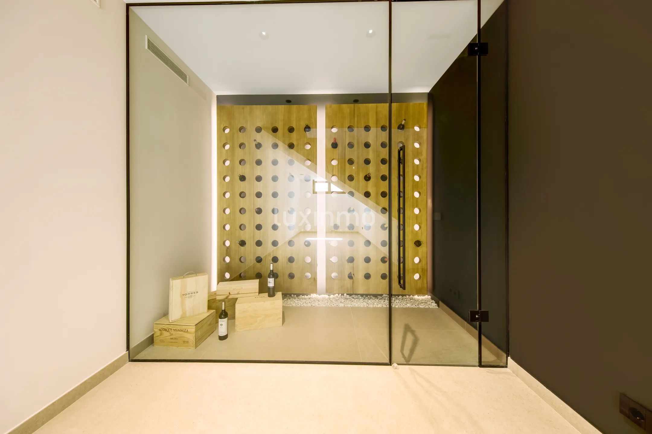 Large luxury villa for sale in Albir — photo 39