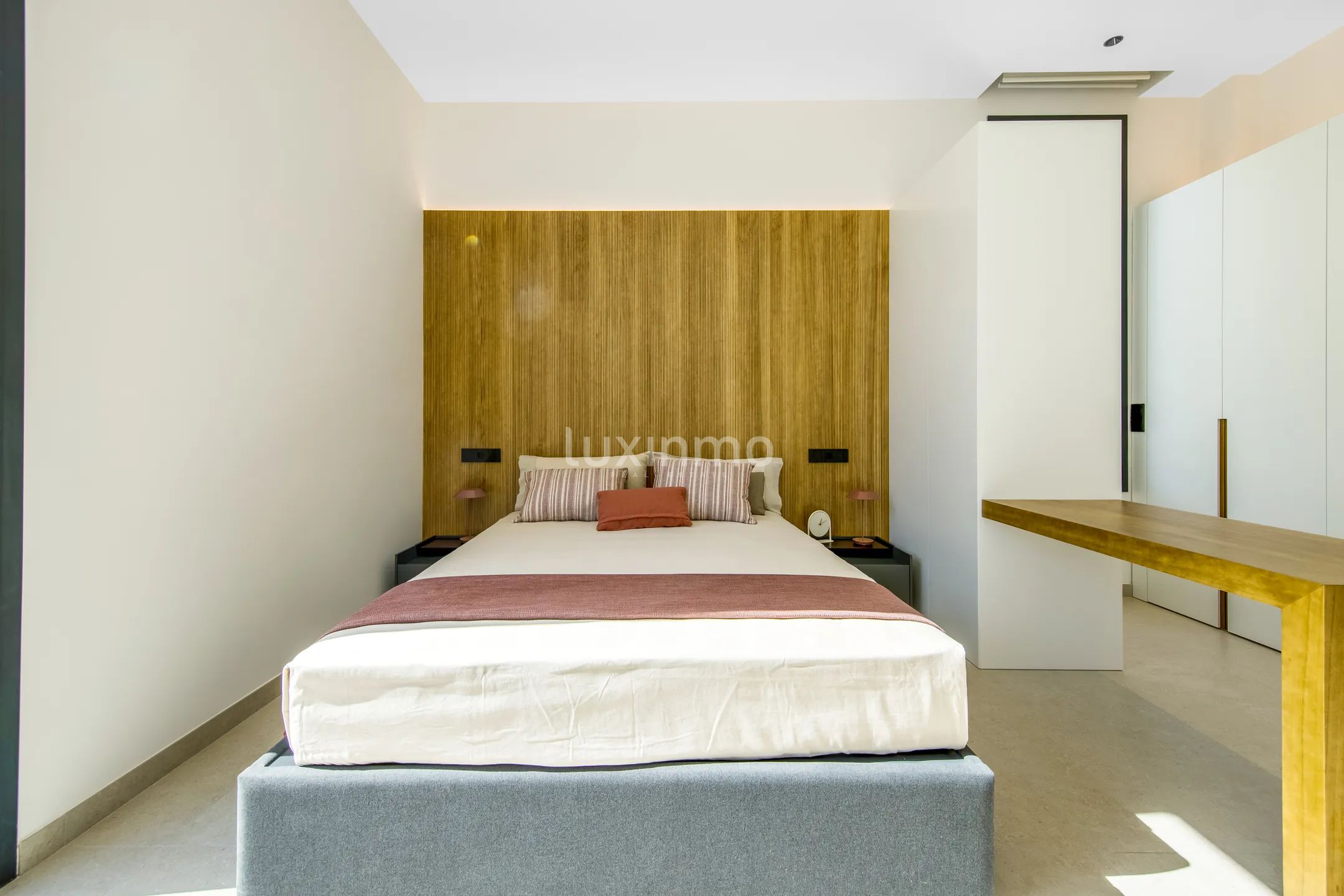 Large luxury villa for sale in Albir — photo 28