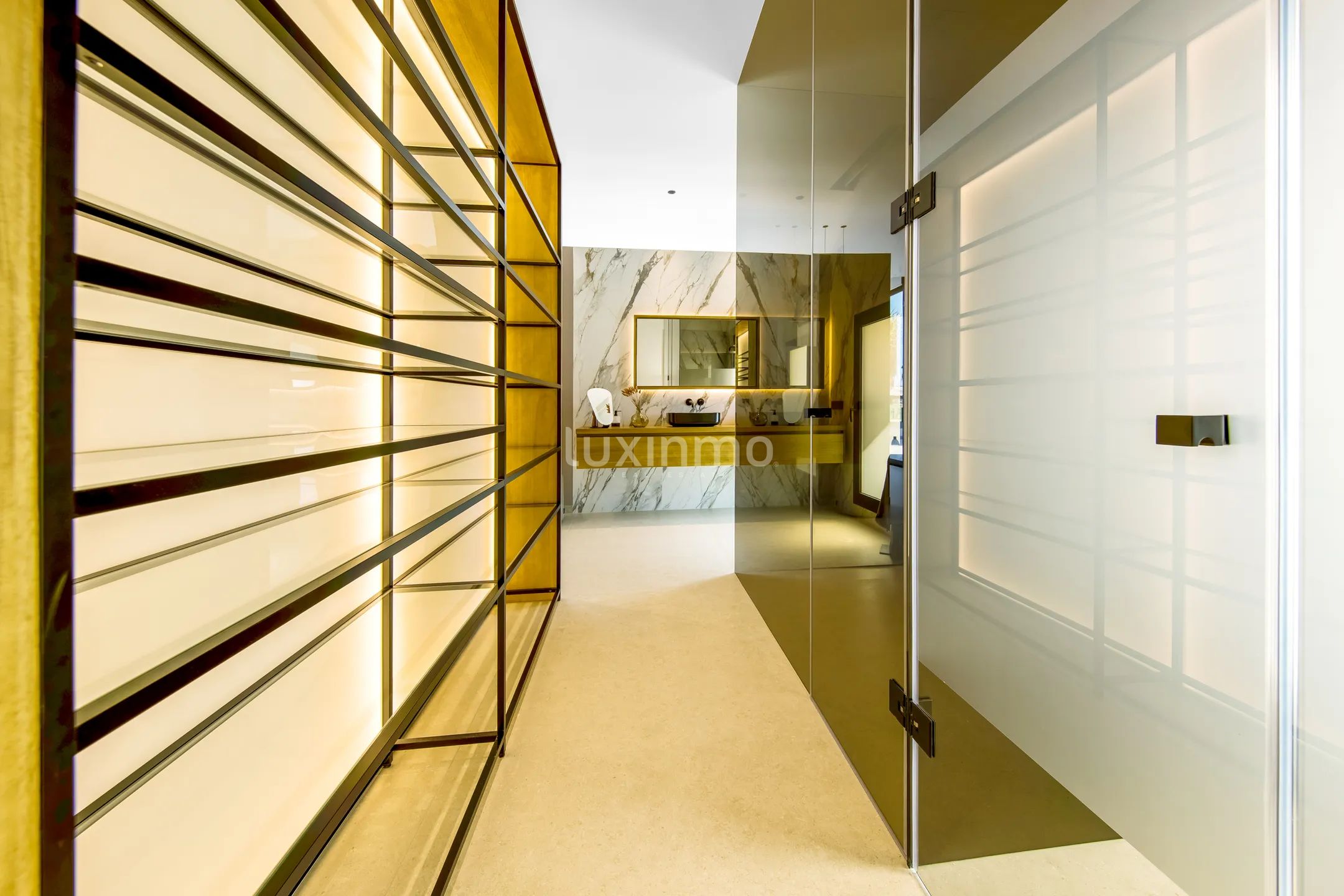 Large luxury villa for sale in Albir — photo 34