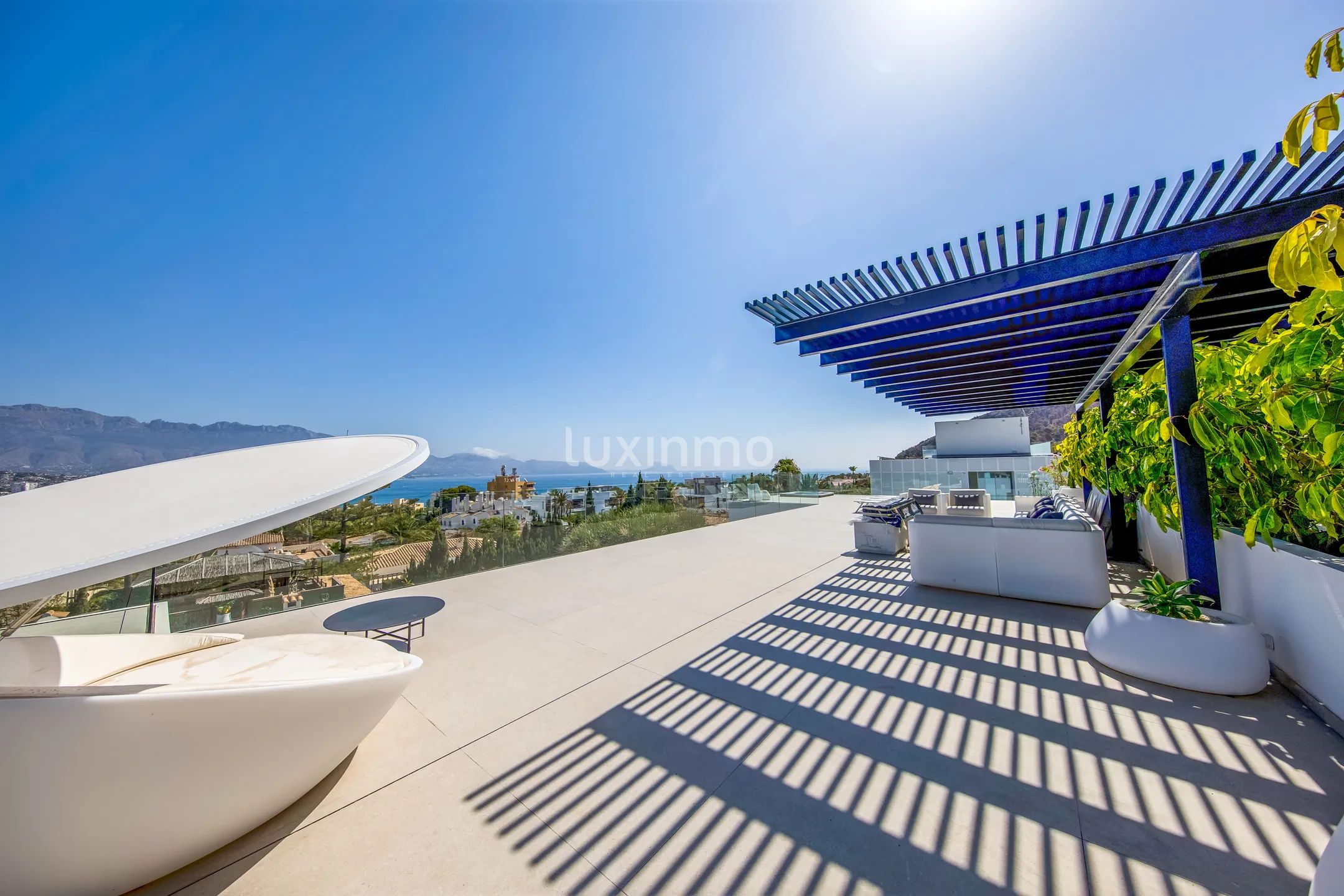 Large luxury villa for sale in Albir — photo 10