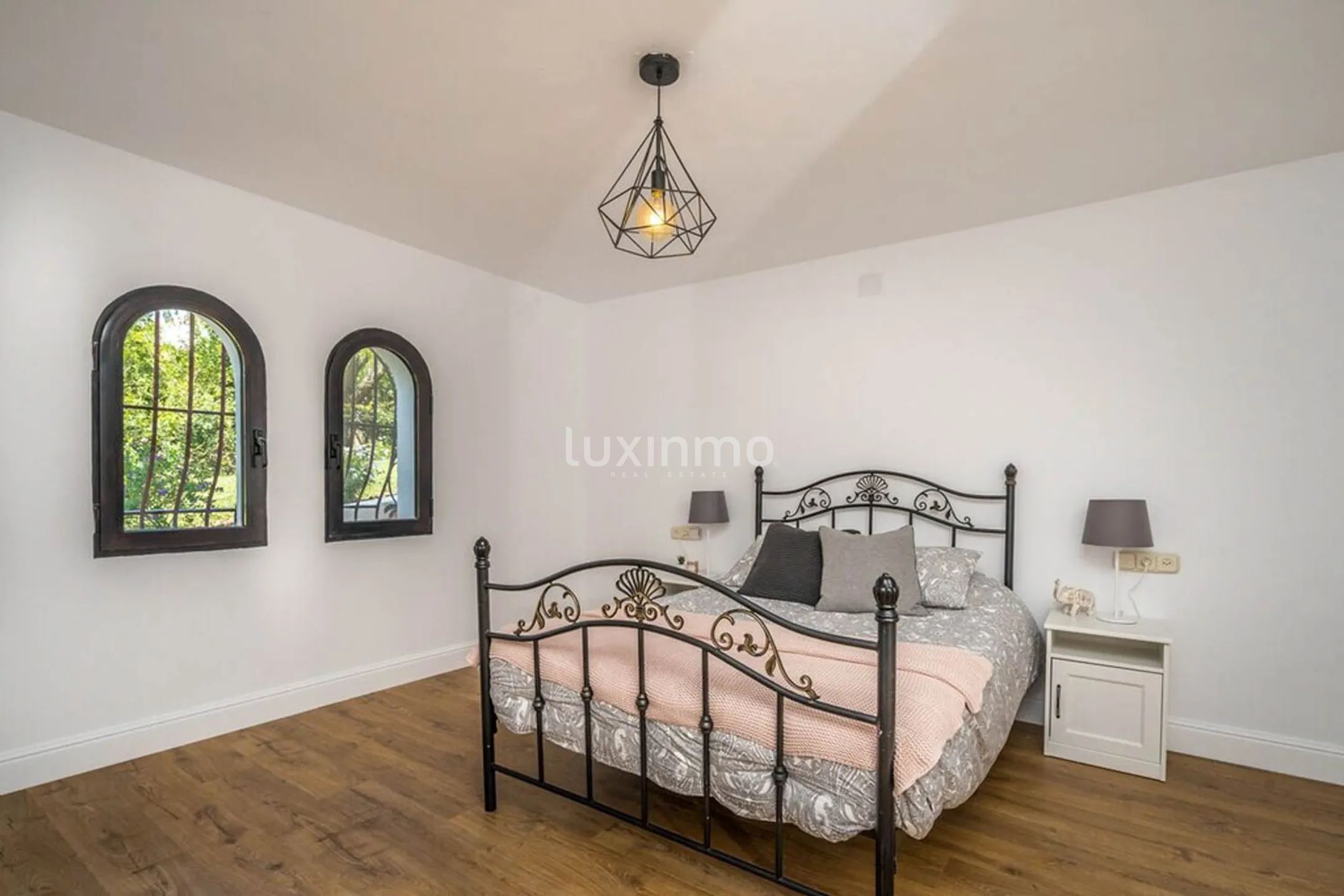 Koselig og romslig villa til salgs i Javea Montgo-området — photo 16