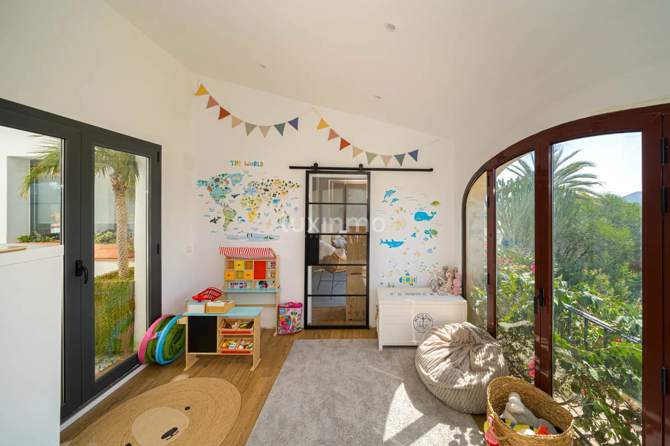 Koselig og romslig villa til salgs i Javea Montgo-området — photo 31