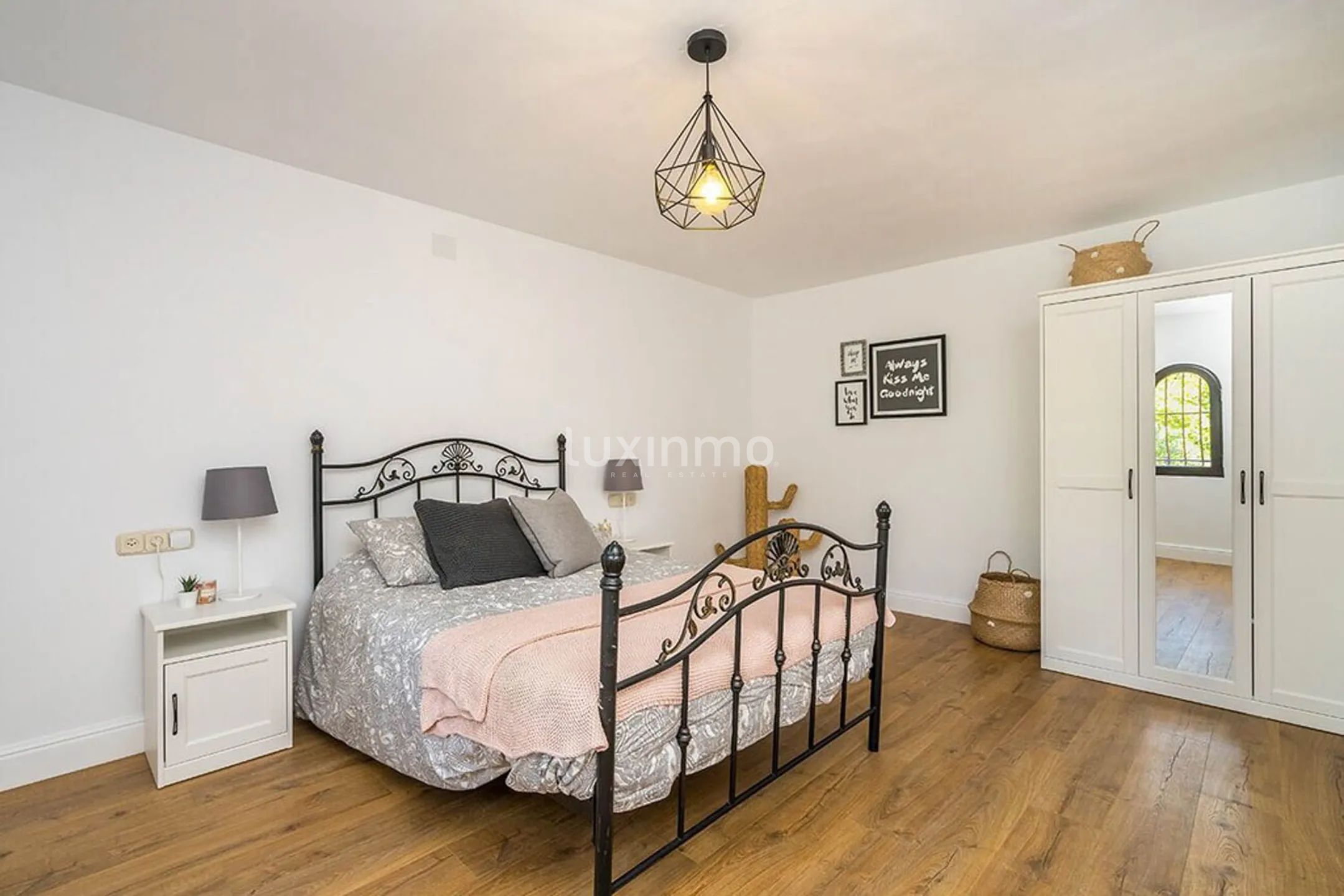 Koselig og romslig villa til salgs i Javea Montgo-området — photo 15