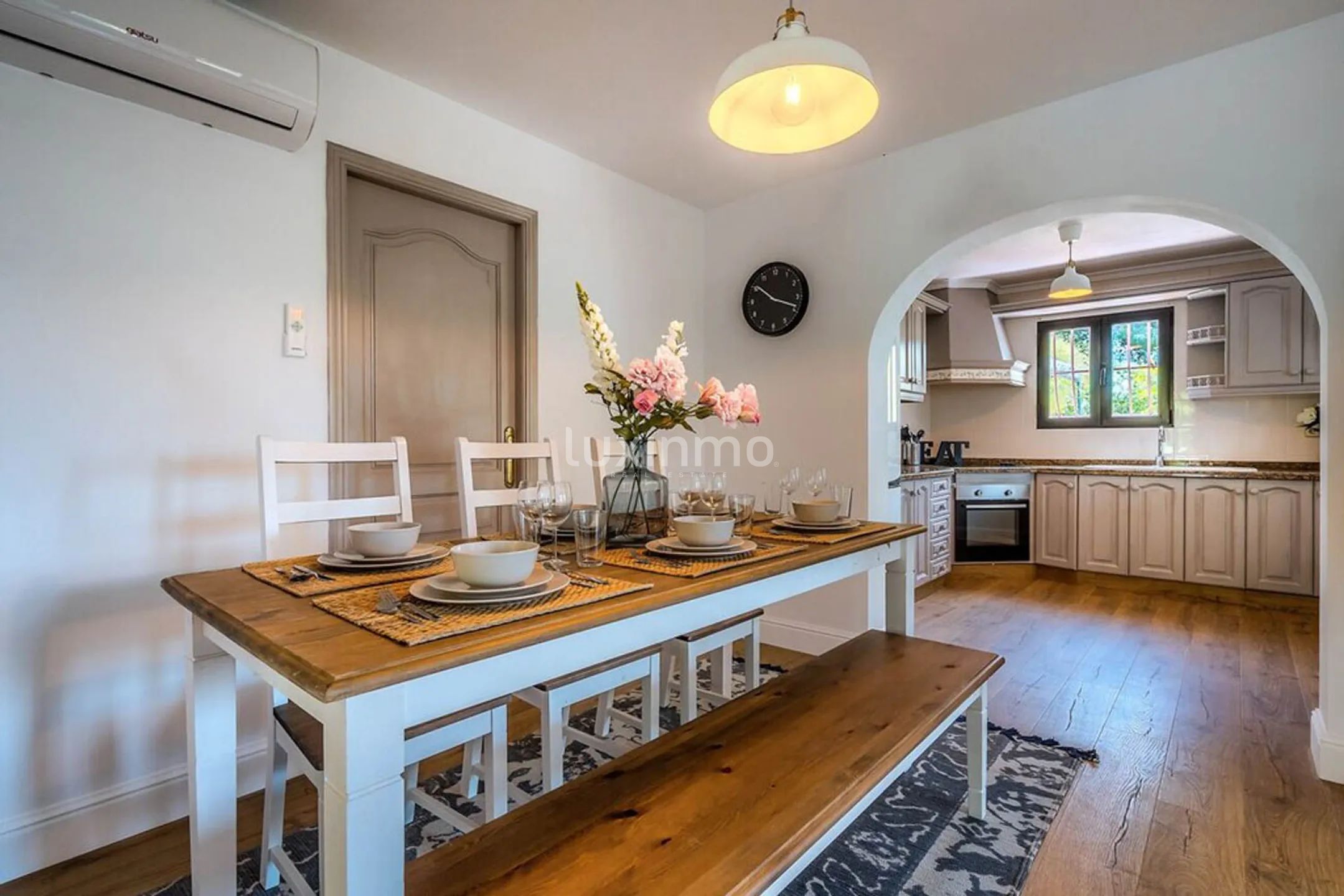 Koselig og romslig villa til salgs i Javea Montgo-området — photo 8