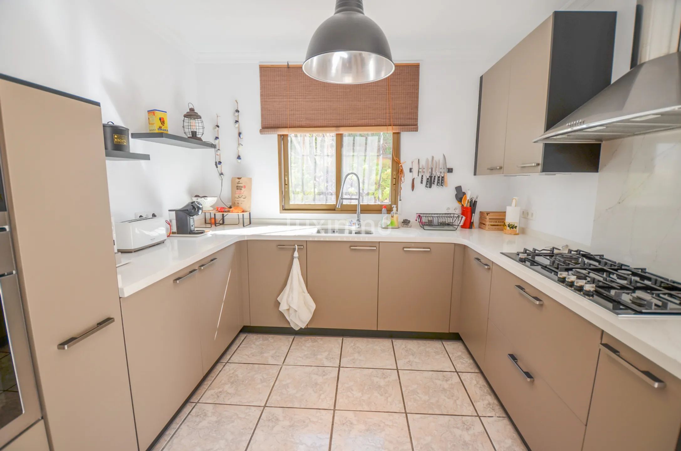 Прекрасная и солнечная вилла недалеко от Хавеи — photo 45