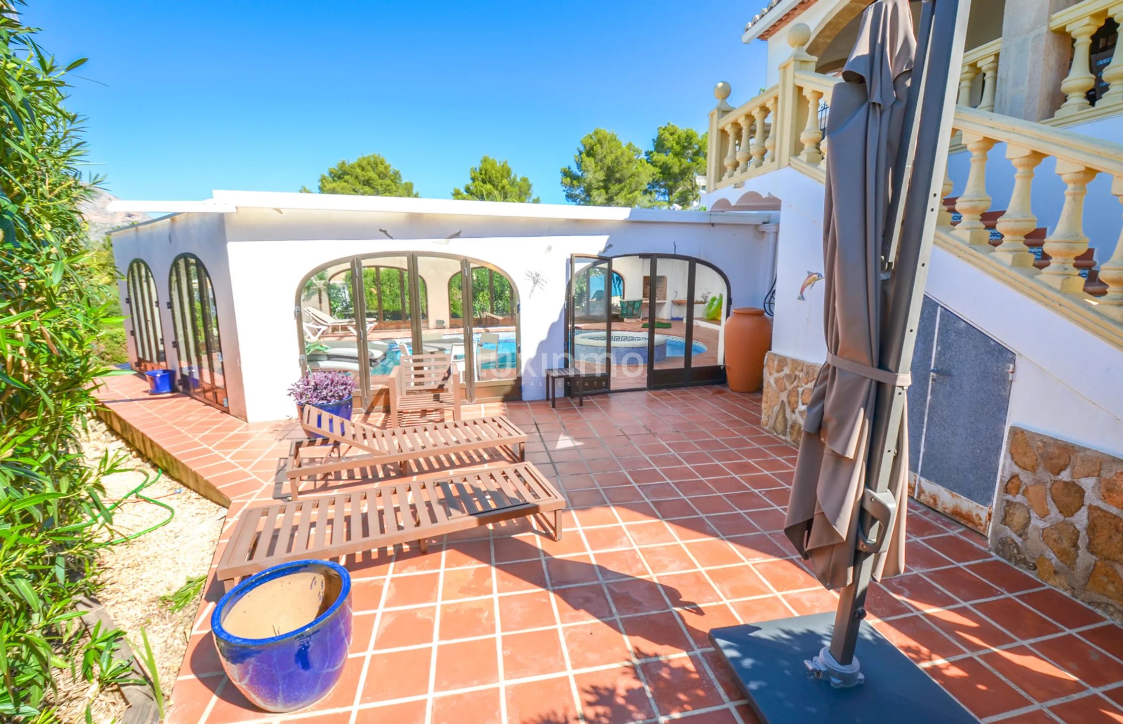 Прекрасная и солнечная вилла недалеко от Хавеи — photo 29