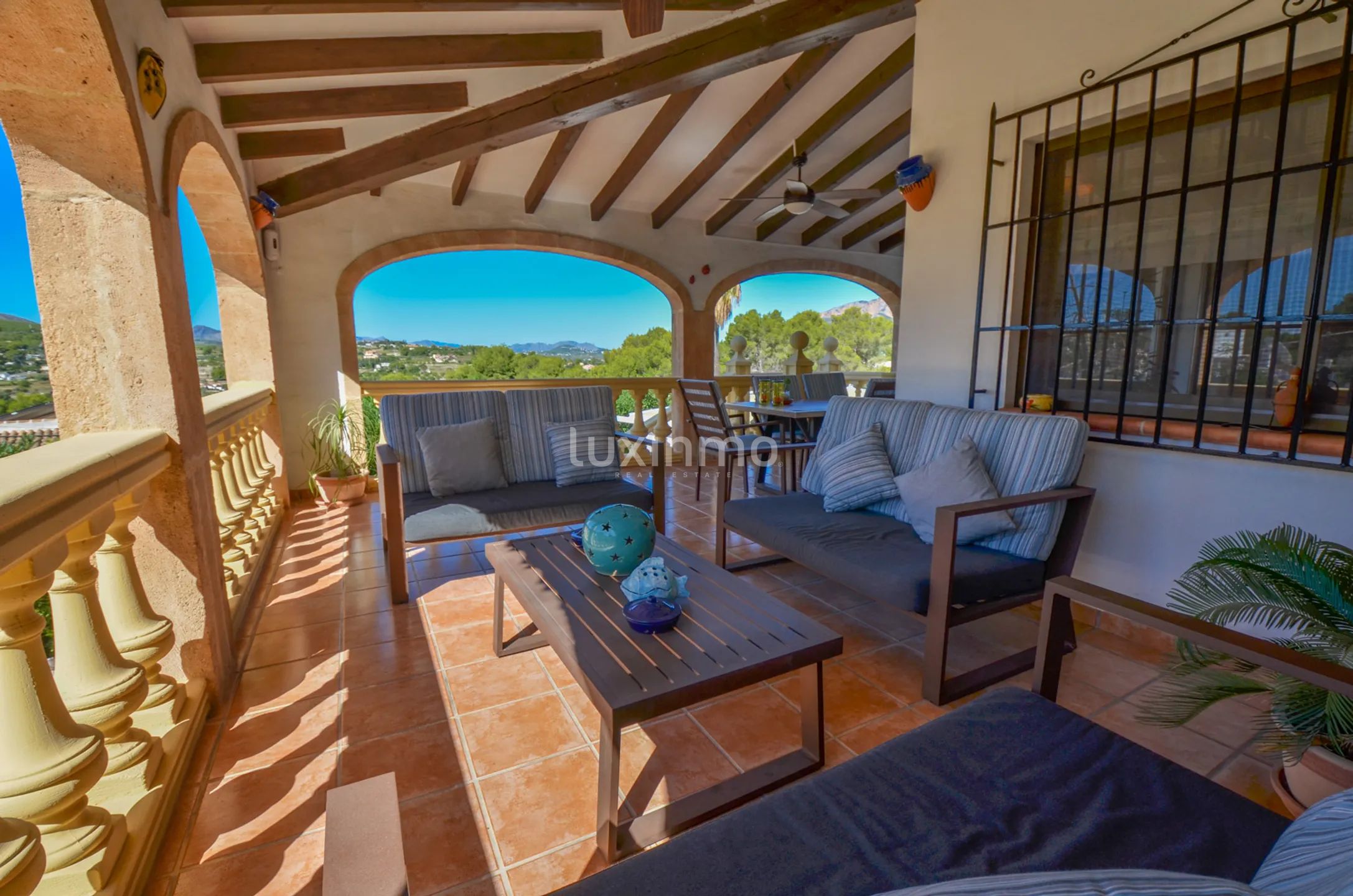 Прекрасная и солнечная вилла недалеко от Хавеи — photo 42