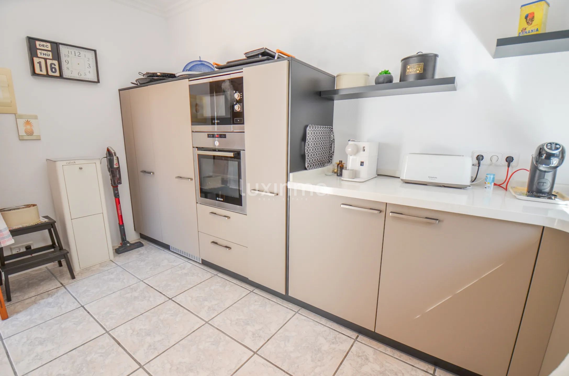 Прекрасная и солнечная вилла недалеко от Хавеи — photo 46