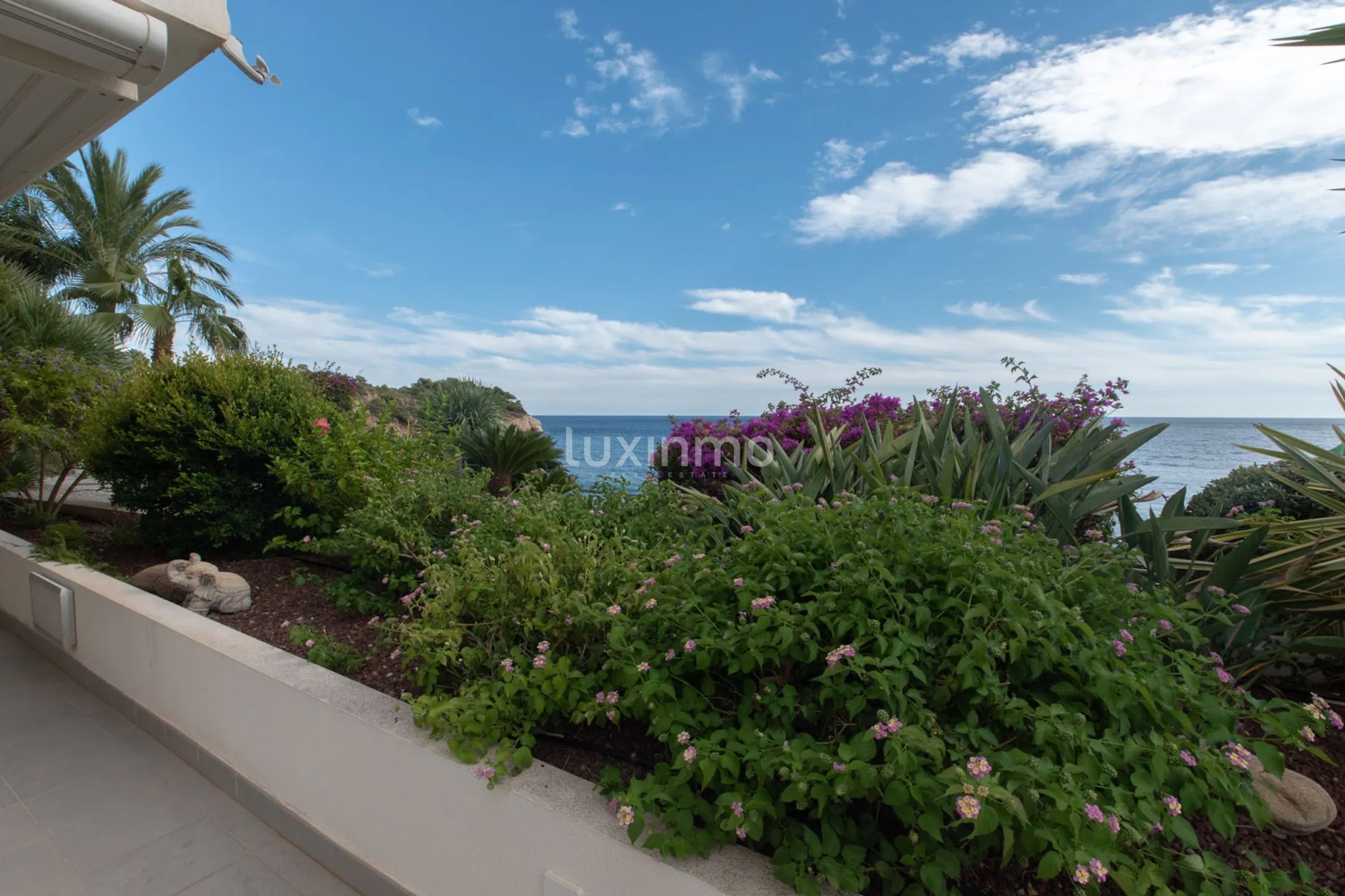 Louer un appartement avec vue sur la mer à Mascarat Beach Altea — photo 43