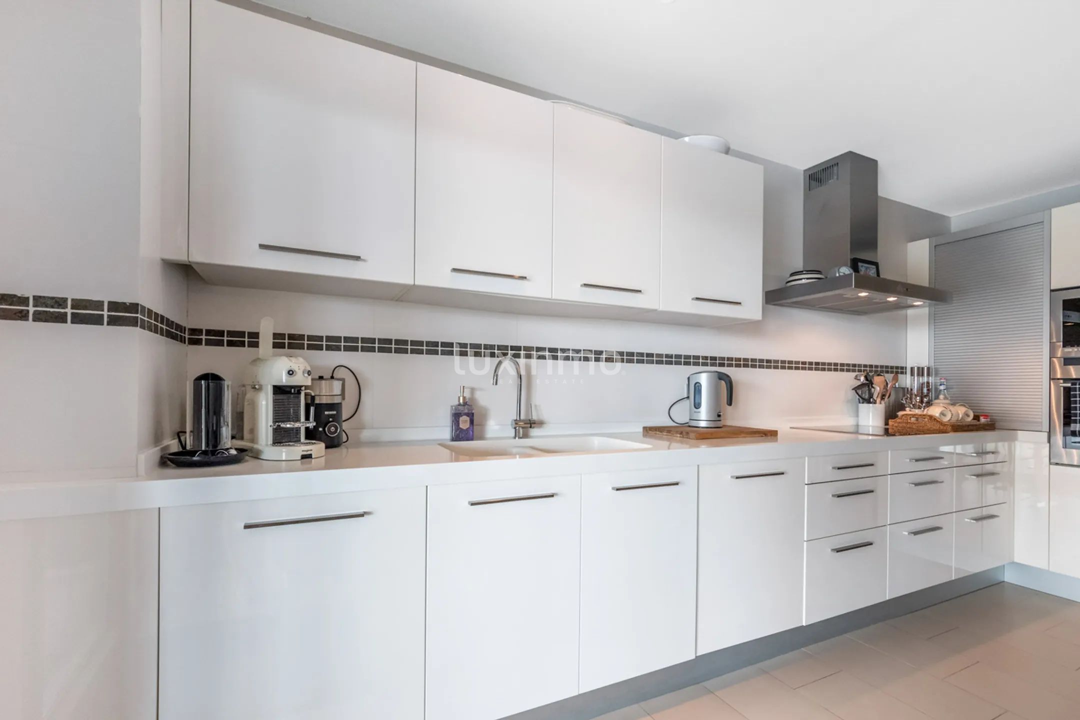 Louer un appartement avec vue sur la mer à Mascarat Beach Altea — photo 18