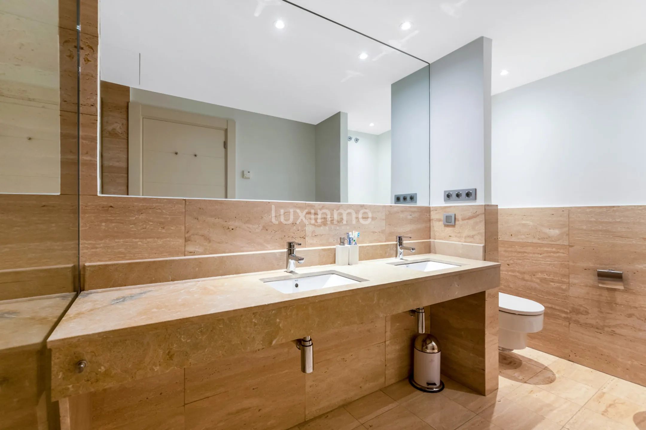 Louer un appartement avec vue sur la mer à Mascarat Beach Altea — photo 10