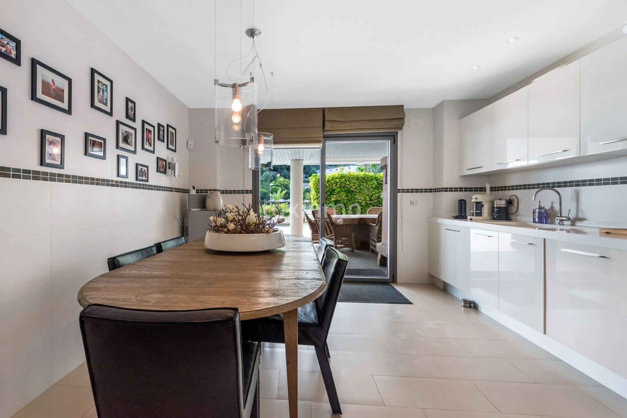 Louer un appartement avec vue sur la mer à Mascarat Beach Altea — photo 16