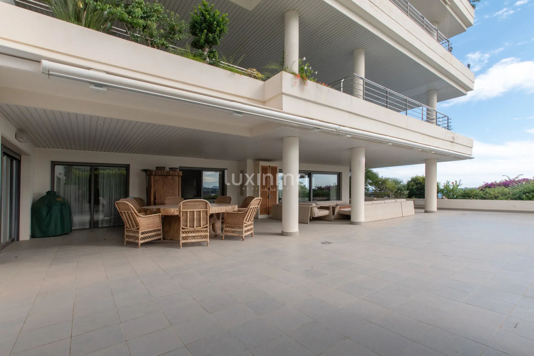Louer un appartement avec vue sur la mer à Mascarat Beach Altea — photo 32