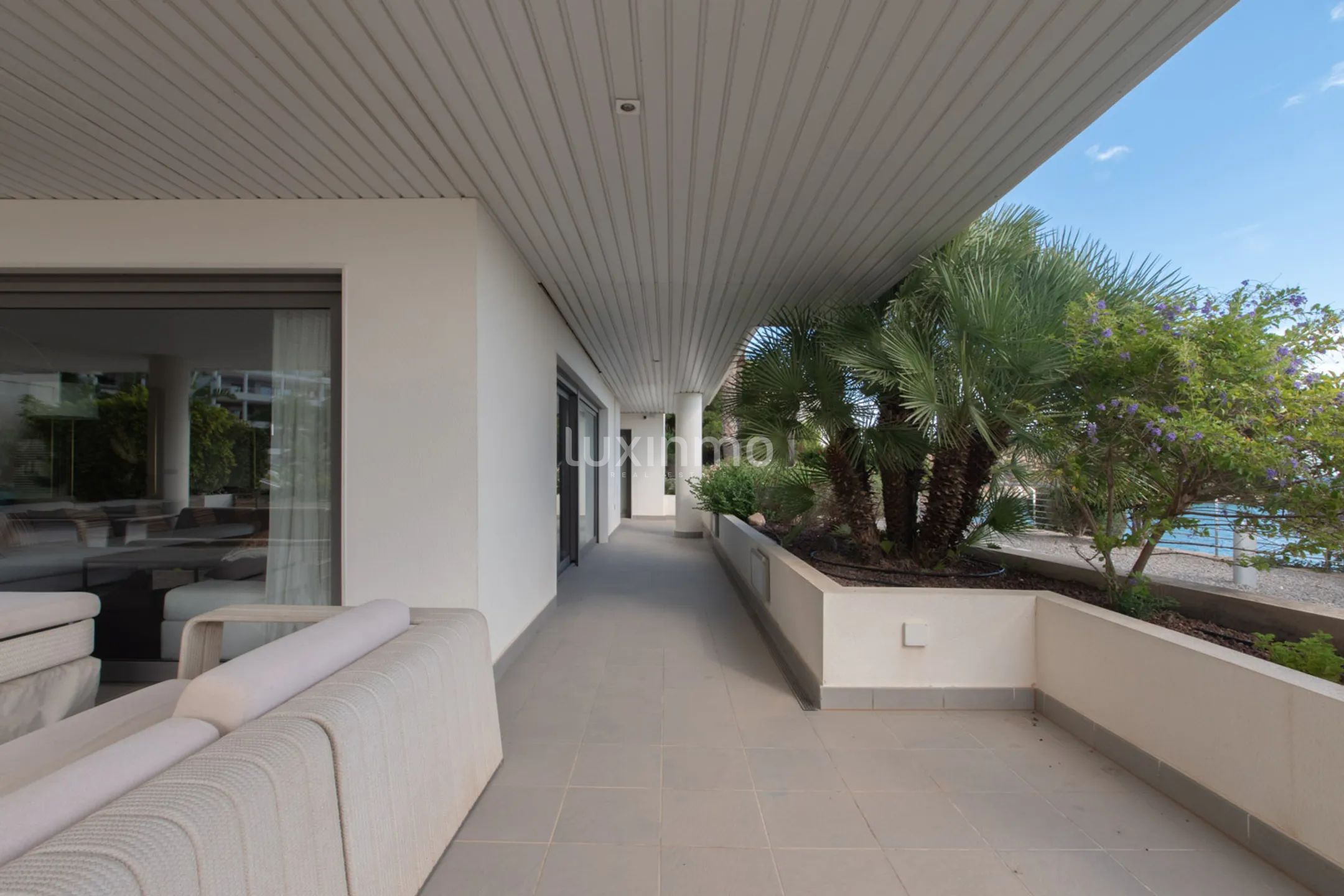 Louer un appartement avec vue sur la mer à Mascarat Beach Altea — photo 41