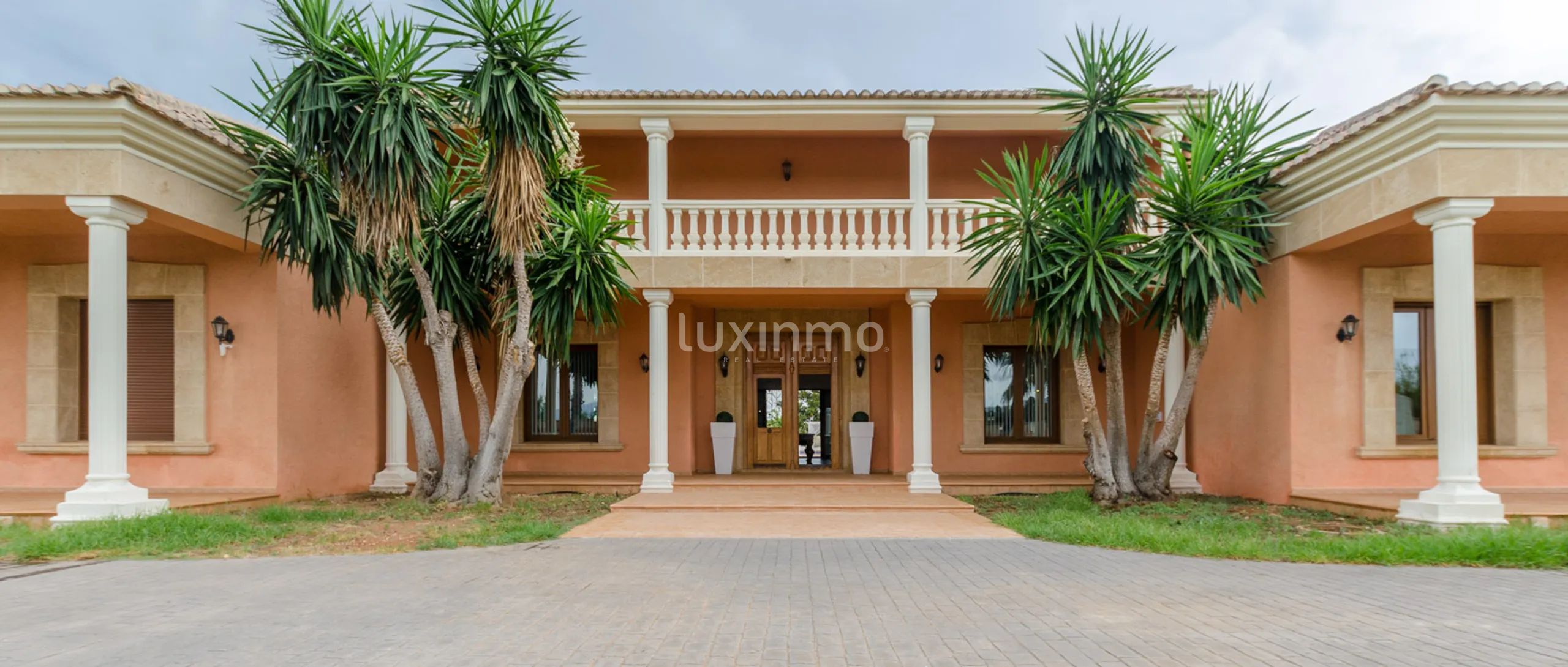 One-storey luxury villa in Denia — photo 2