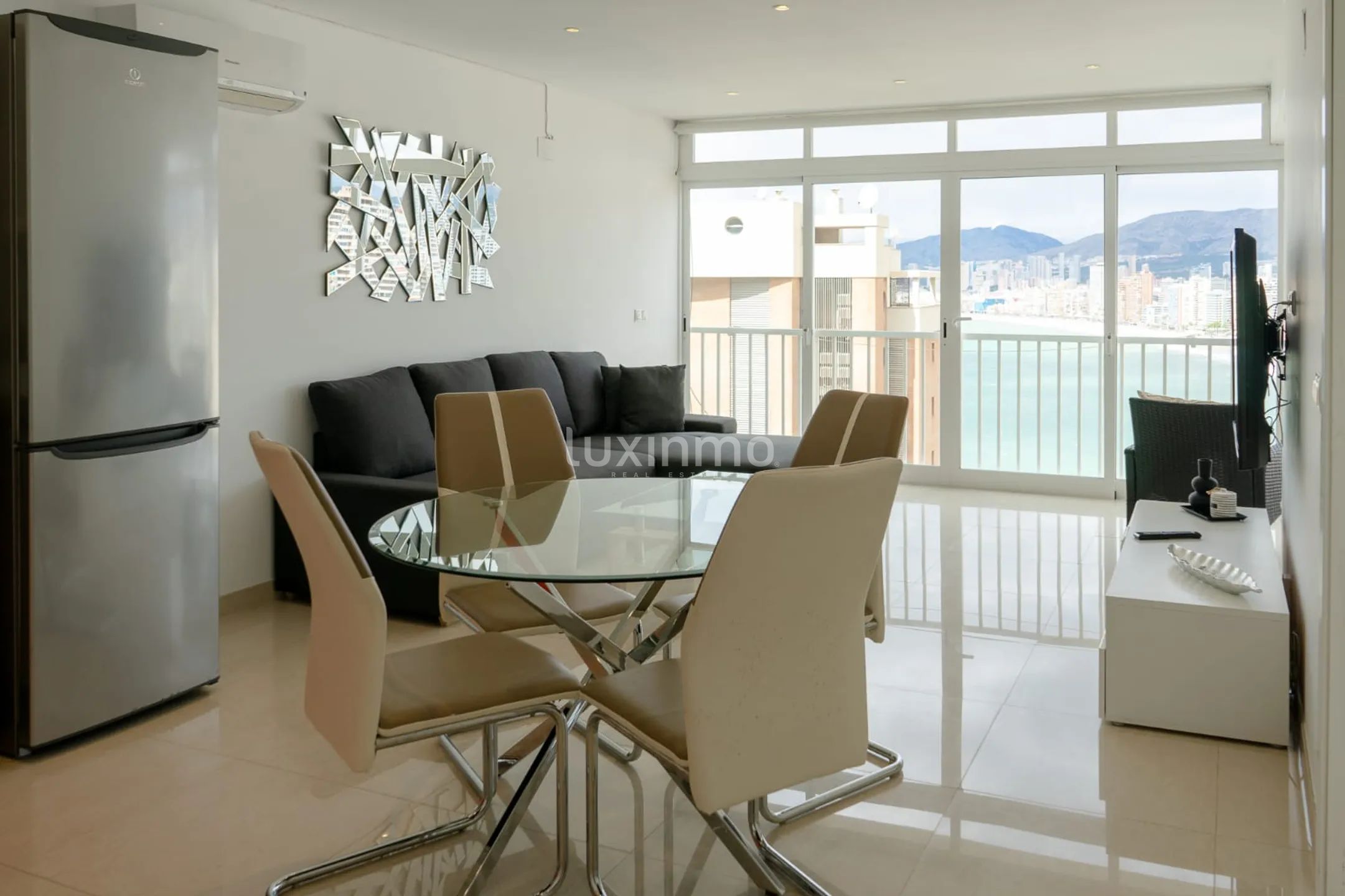 Precioso apartamento con vistas al mar en Benidorm para alquilar — photo 2