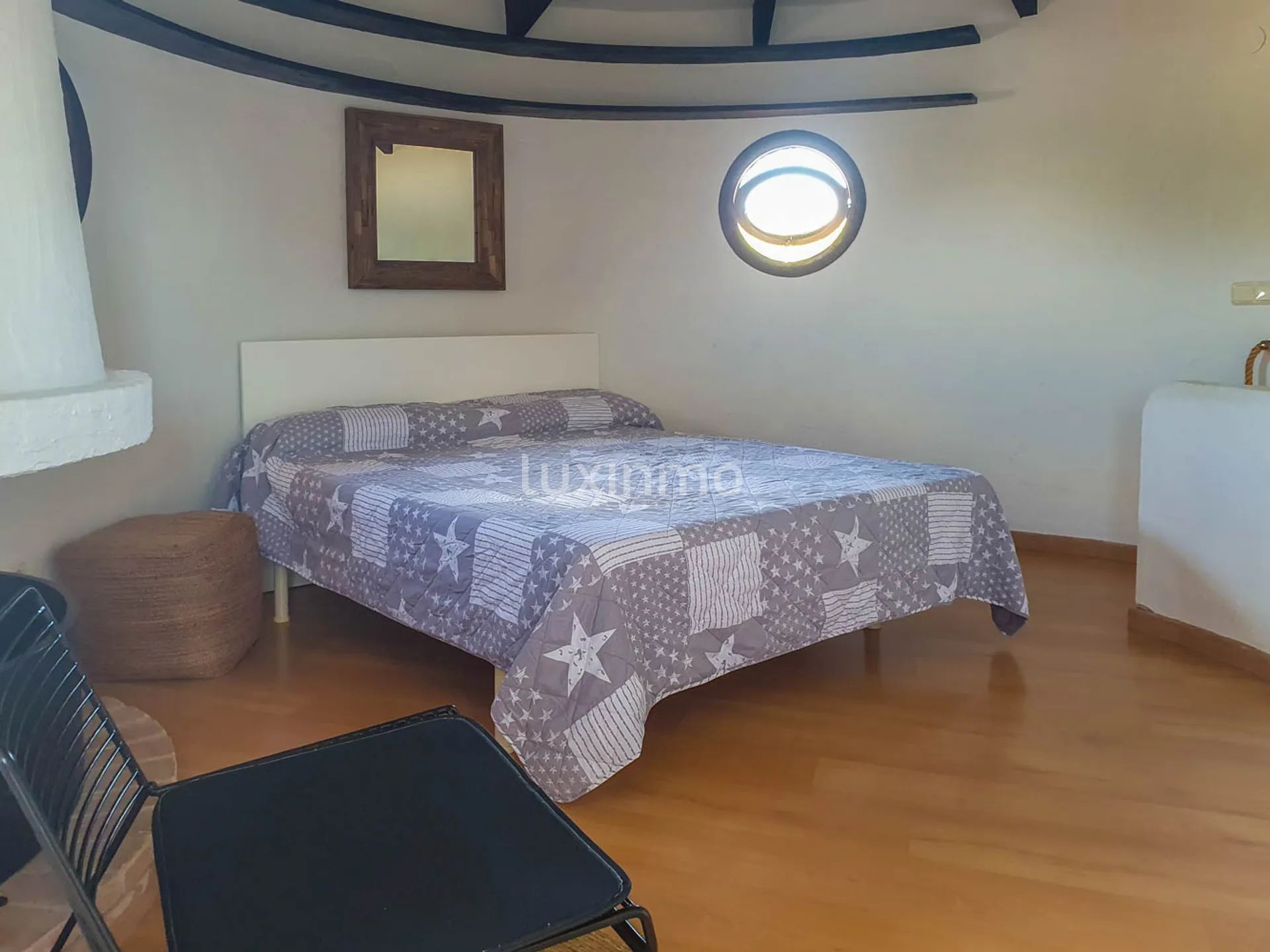 Rustic detached house with stunning sea and mountain views — photo 32