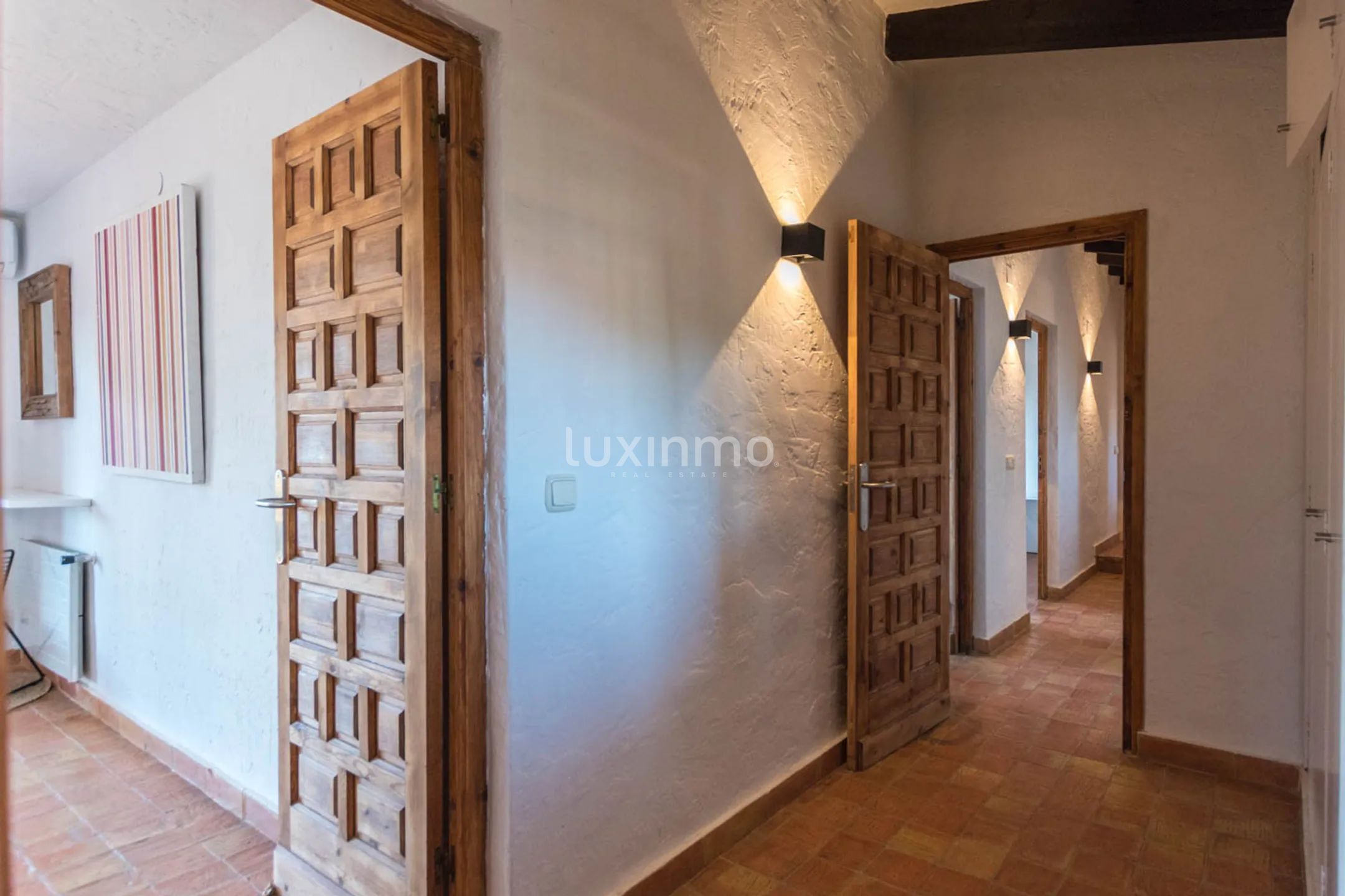 Rustic detached house with stunning sea and mountain views — photo 23