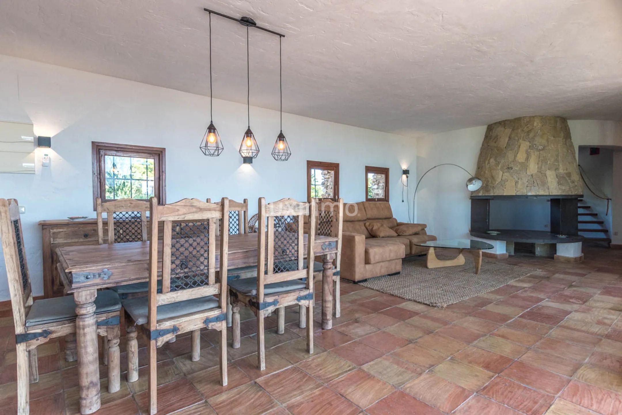 Rustic detached house with stunning sea and mountain views — photo 15