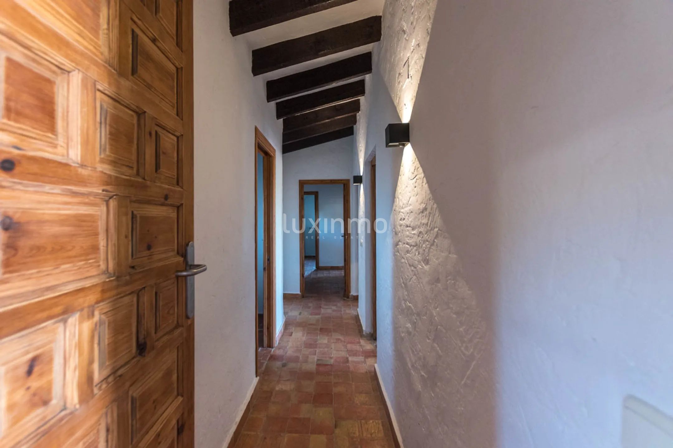 Rustic detached house with stunning sea and mountain views — photo 22