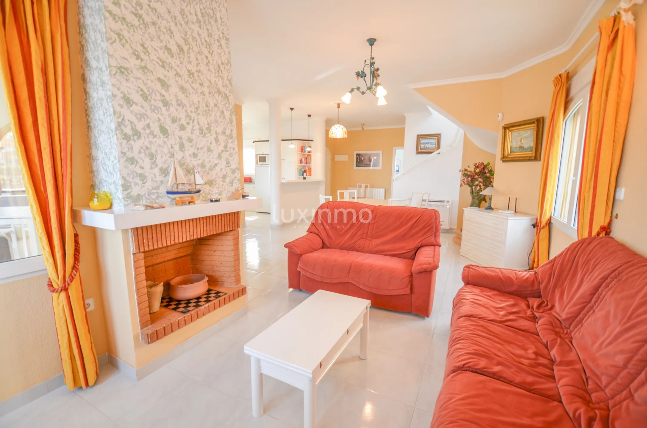 Большой дом на первой линии недалеко от Дении — photo 11