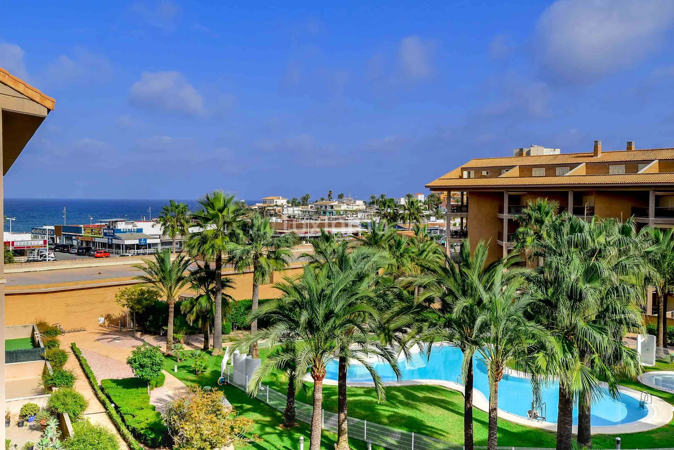 Luxury penthouse for sale with frontal sea views in Javea — photo 49