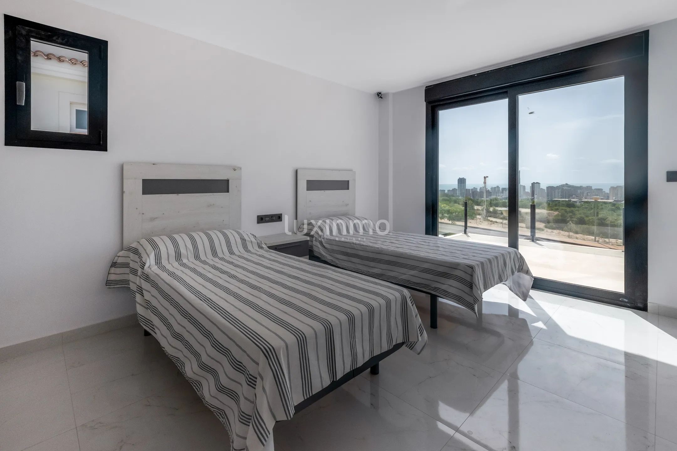 Vakker villa med basseng i Finestrat til leie — photo 19