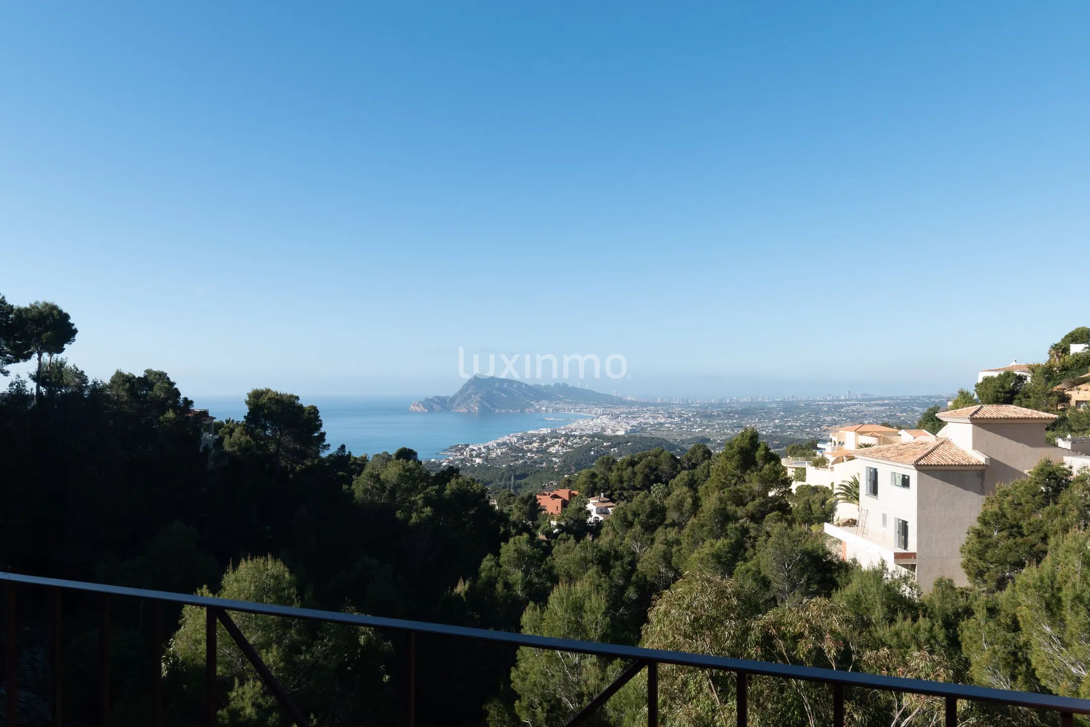 Villa til salgs med havutsikt i Sierra de Altea — photo 2